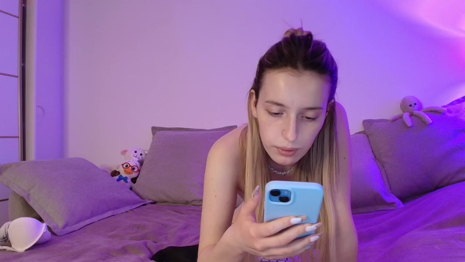 Gallery image thumbnail from Elenaxkiss's myfreecams stream on, 04/02/2026, 11:57 image 6 of 20
