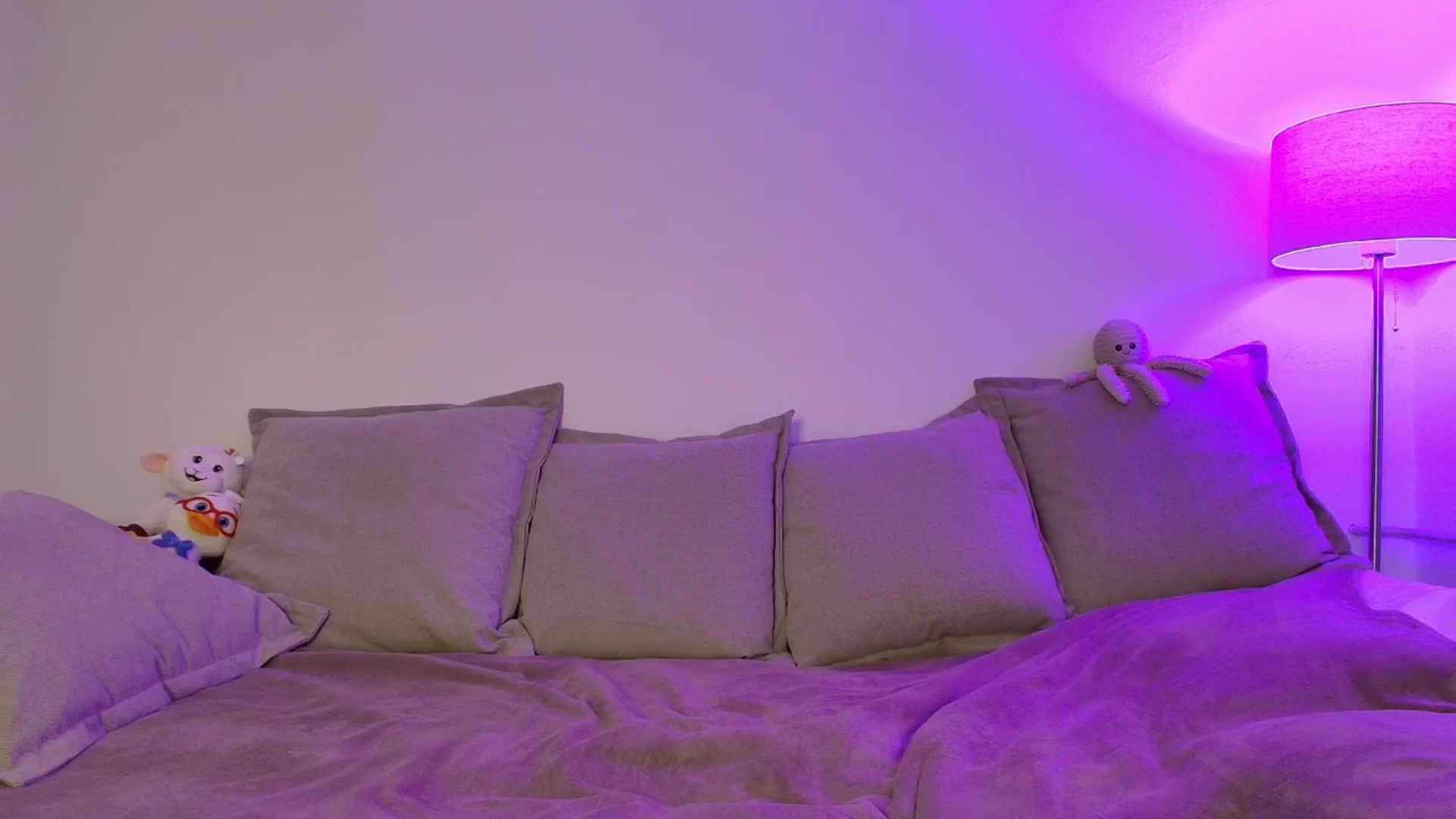 Gallery image thumbnail from Elenaxkiss's myfreecams stream on, 04/03/2026, 10:51 image 12 of 20