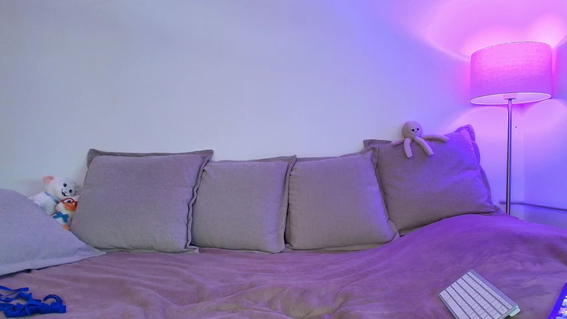 Gallery image thumbnail from Elenaxkiss's myfreecams stream on, 04/04/2026, 09:38 image 20 of 20