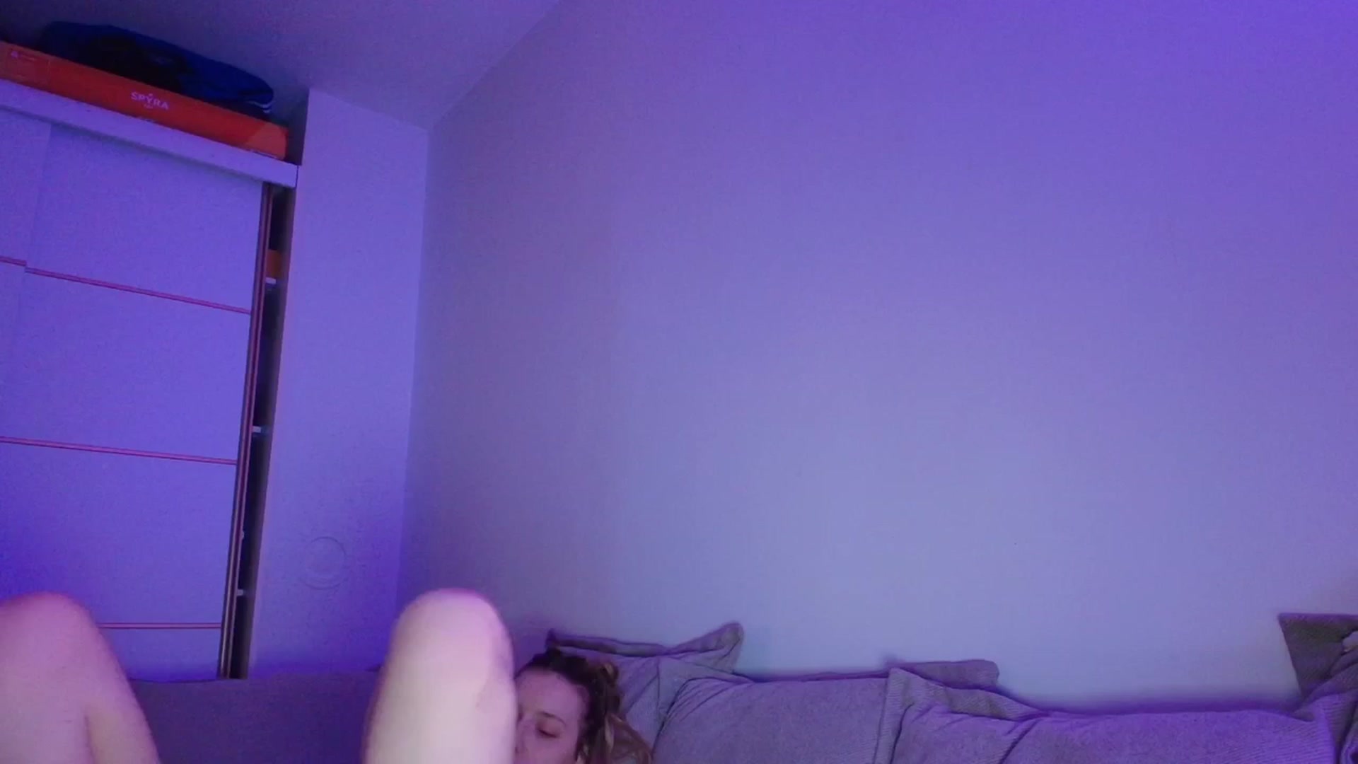 Gallery image thumbnail from Elenaxkiss's myfreecams stream on, 04/11/2026, 21:49 image 10 of 20