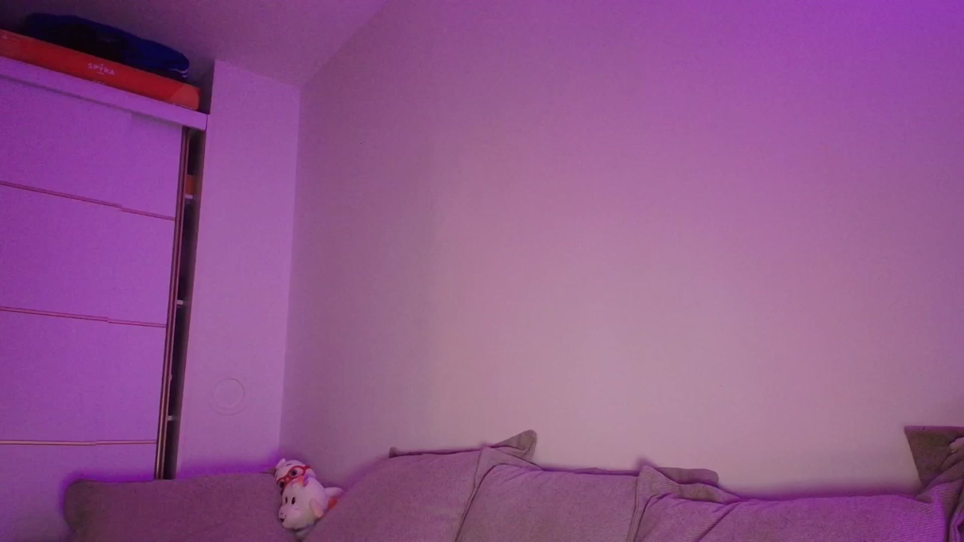Gallery image thumbnail from Elenaxkiss's myfreecams stream on, 04/11/2026, 21:49 image 11 of 20