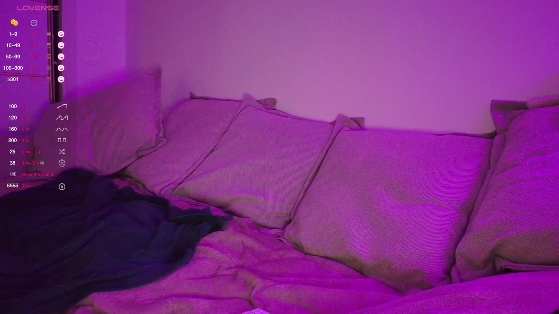Gallery image thumbnail from Elenaxkiss's myfreecams stream on, 04/12/2026, 21:46 image 4 of 20