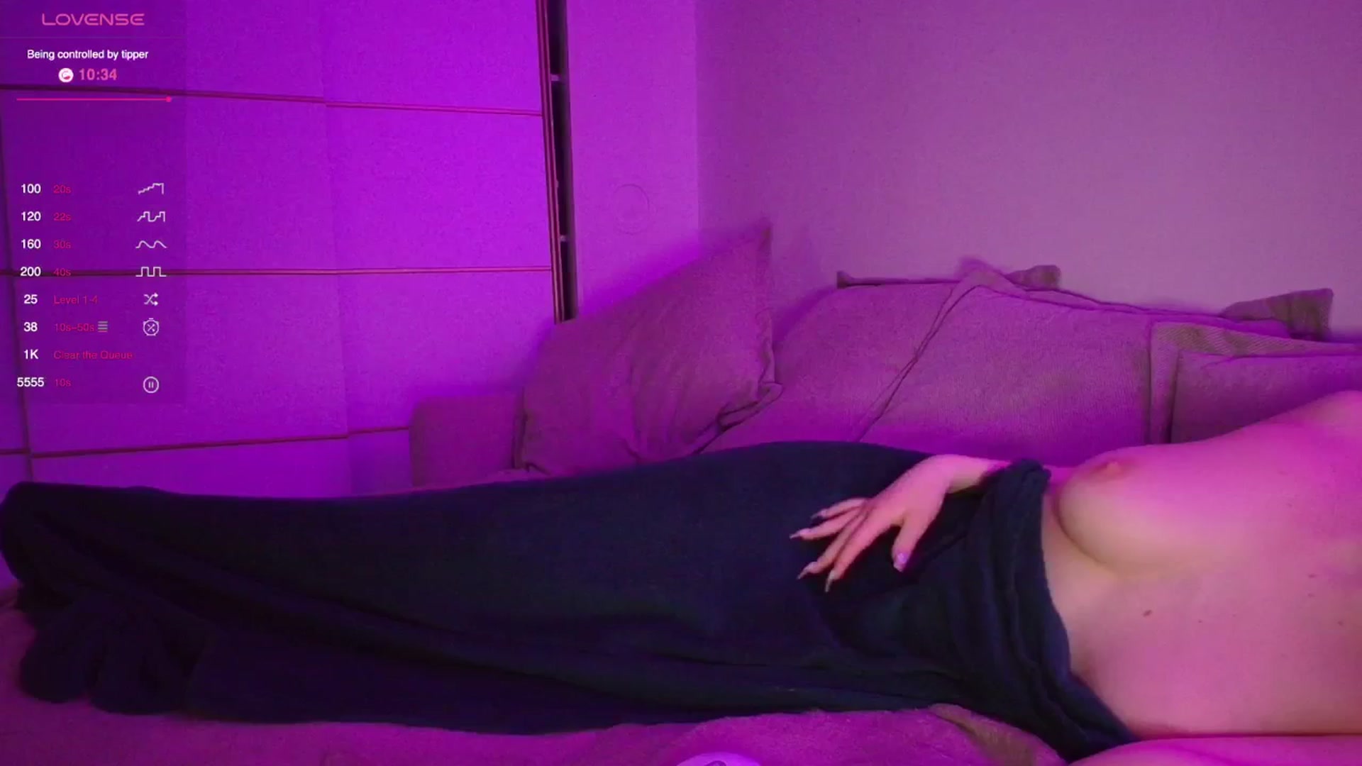 Gallery image thumbnail from Elenaxkiss's myfreecams stream on, 04/12/2026, 21:46 image 19 of 20