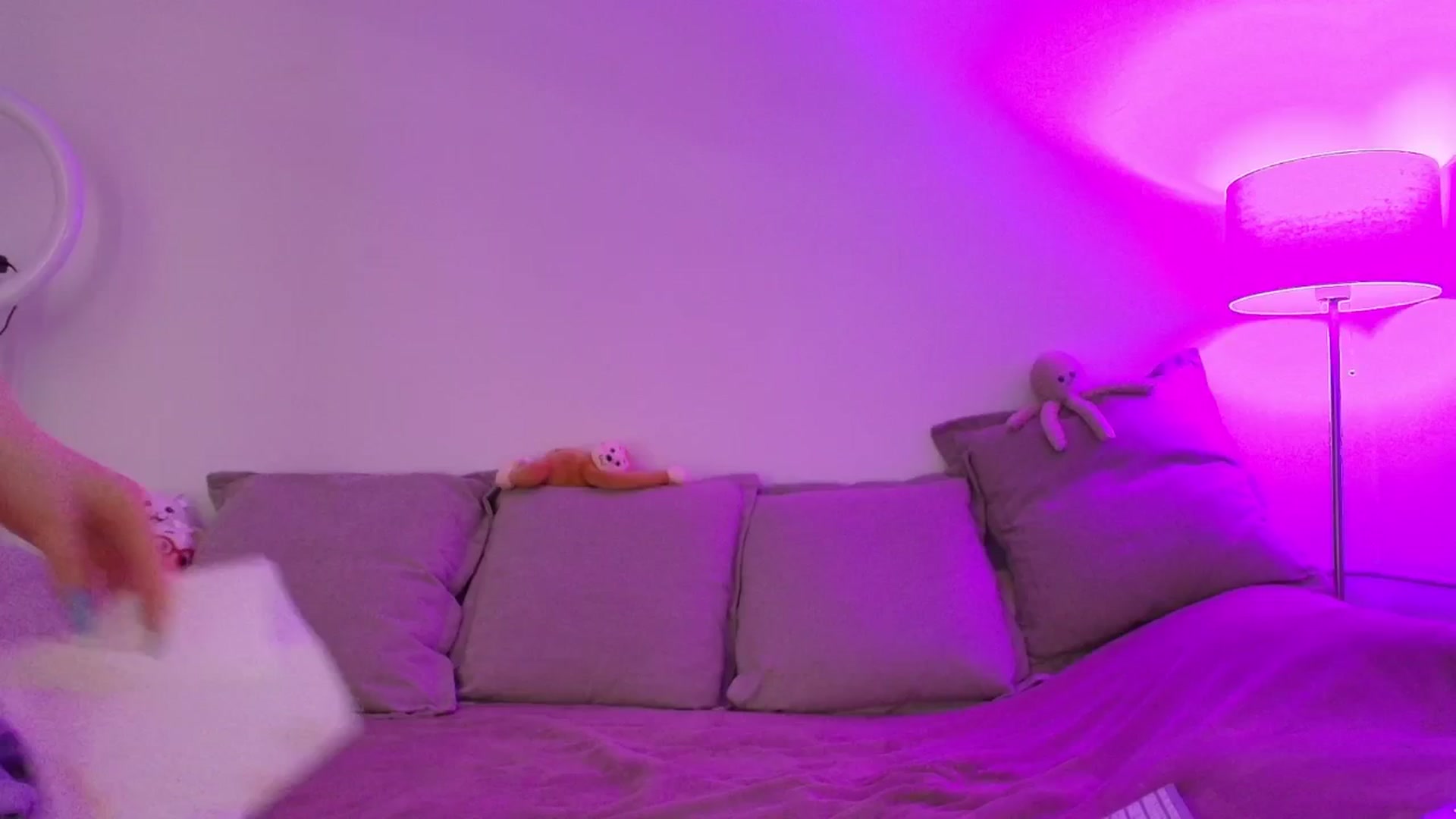 Gallery image thumbnail from Elenaxkiss's myfreecams stream on, 04/19/2026, 12:18 image 5 of 20