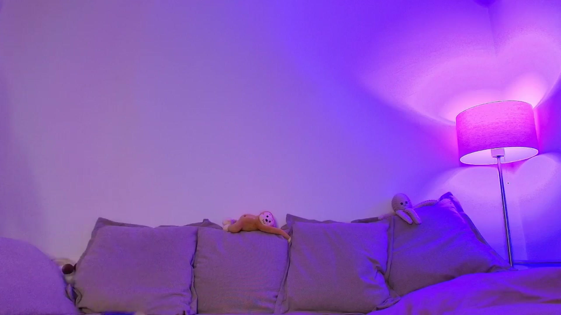 Gallery image thumbnail from Elenaxkiss's myfreecams stream on, 04/21/2026, 20:32 image 5 of 20