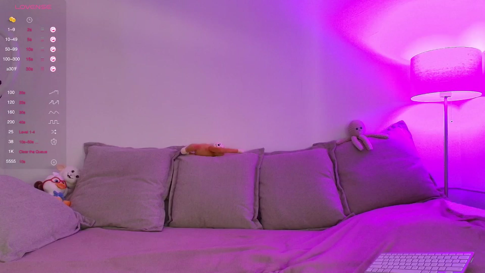 Gallery image thumbnail from Elenaxkiss's myfreecams stream on, 04/22/2026, 08:05 image 1 of 20