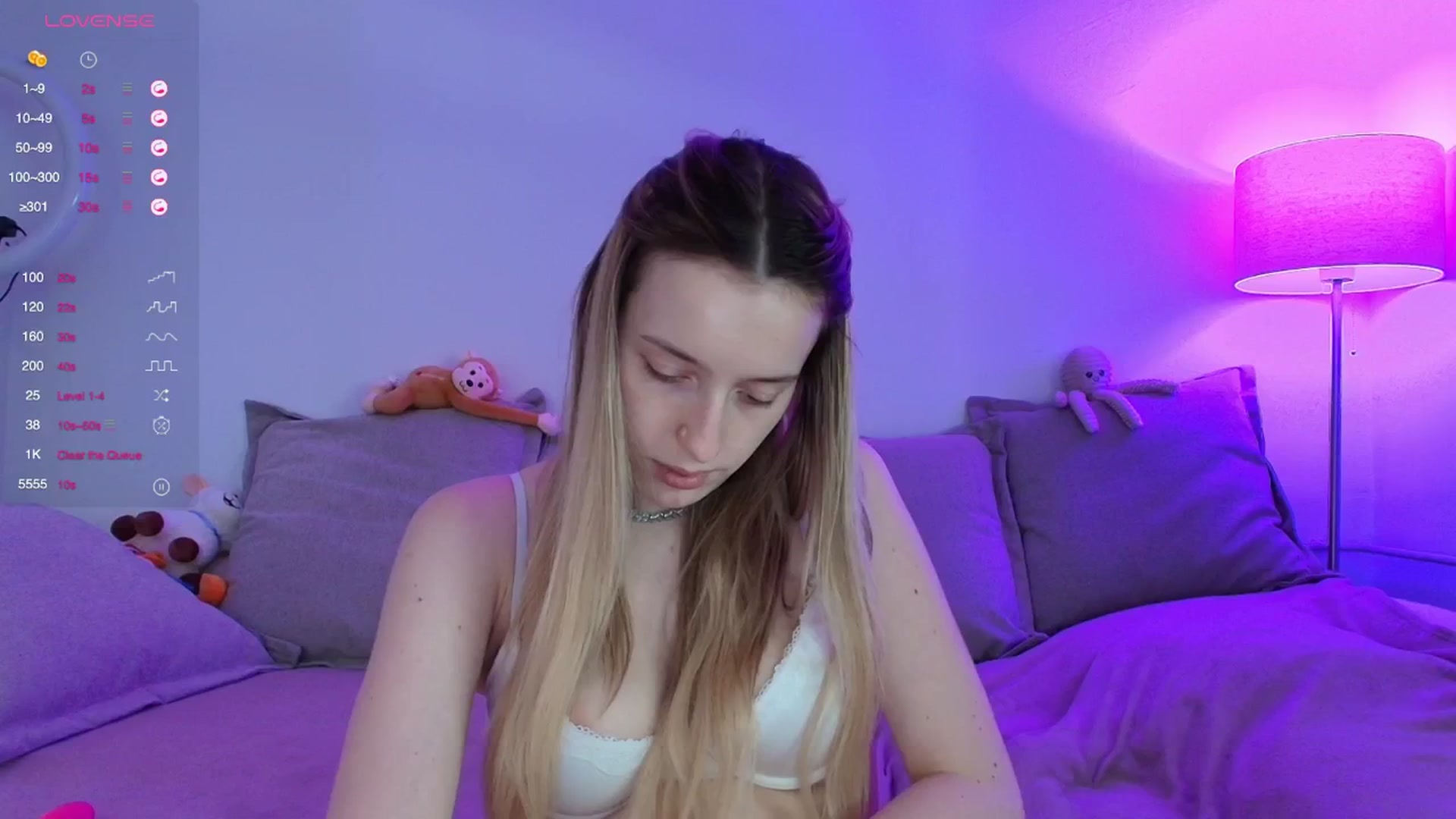 Gallery image thumbnail from Elenaxkiss's myfreecams stream on, 04/23/2026, 11:20 image 7 of 20