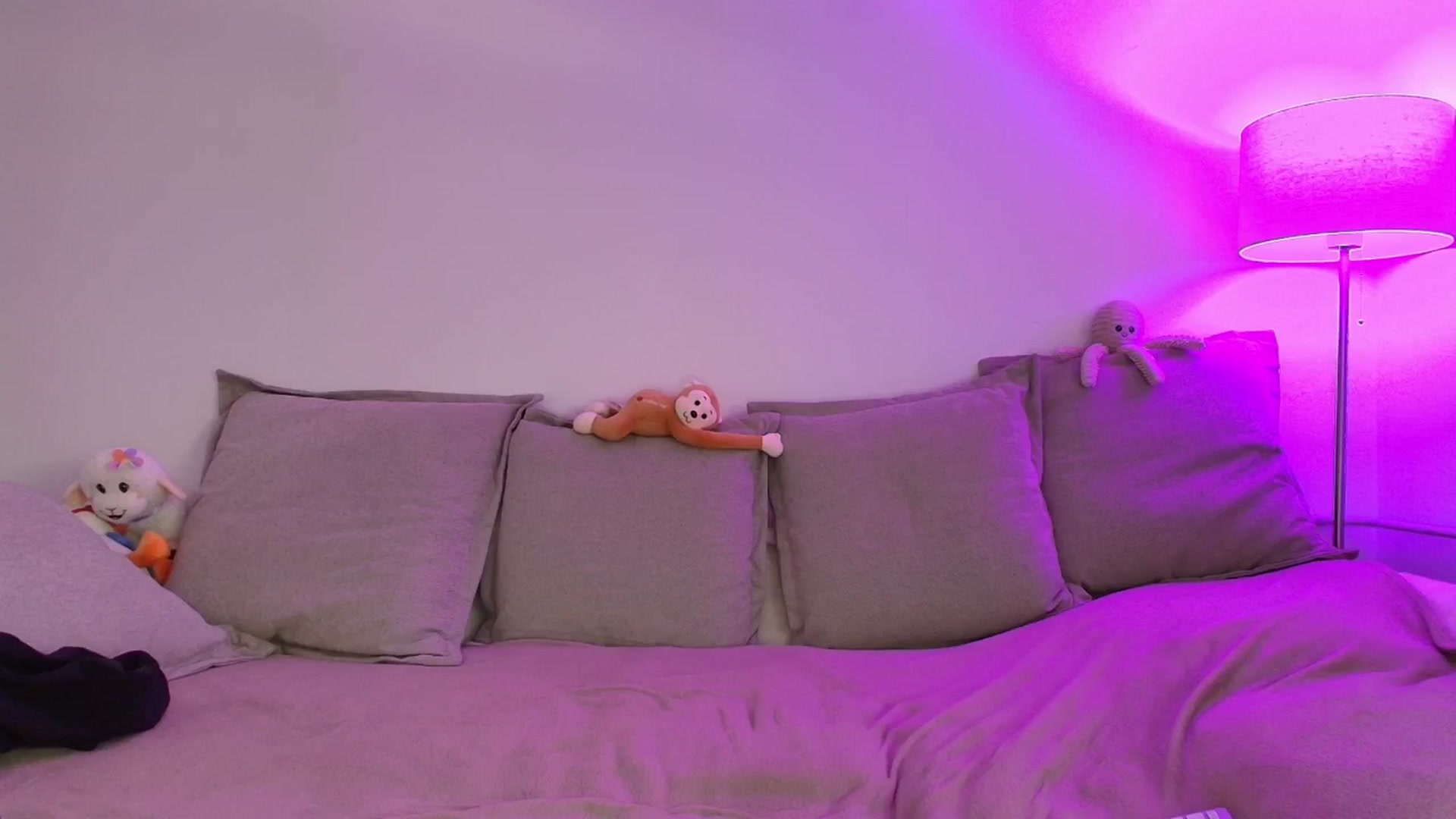 Gallery image thumbnail from Elenaxkiss's myfreecams stream on, 04/24/2026, 10:09 image 19 of 20