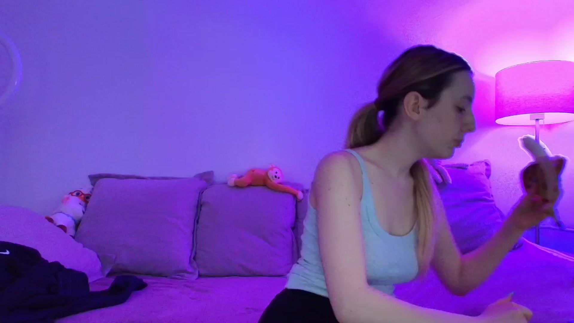 Gallery image thumbnail from Elenaxkiss's myfreecams stream on, 04/29/2026, 12:16 image 7 of 20