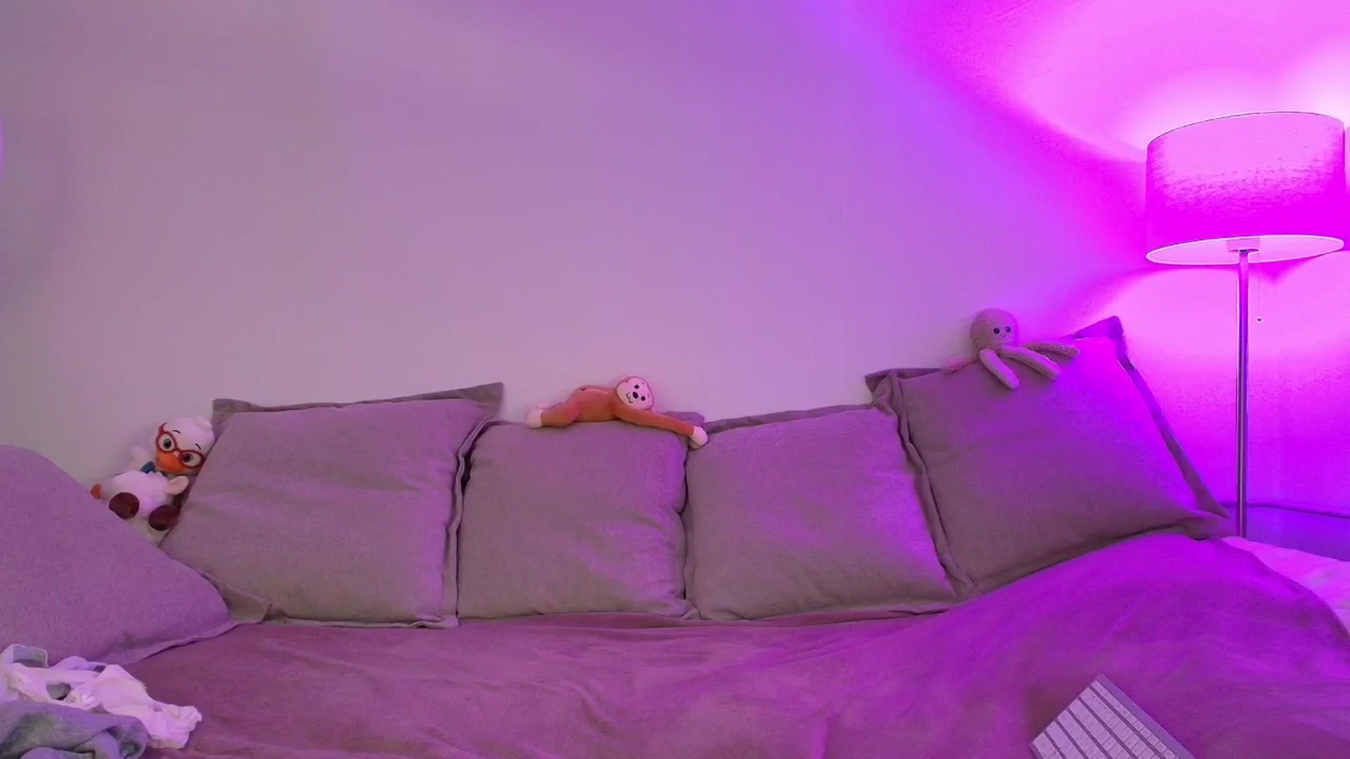 Gallery image thumbnail from Elenaxkiss's myfreecams stream on, 05/01/2026, 10:32 image 6 of 20