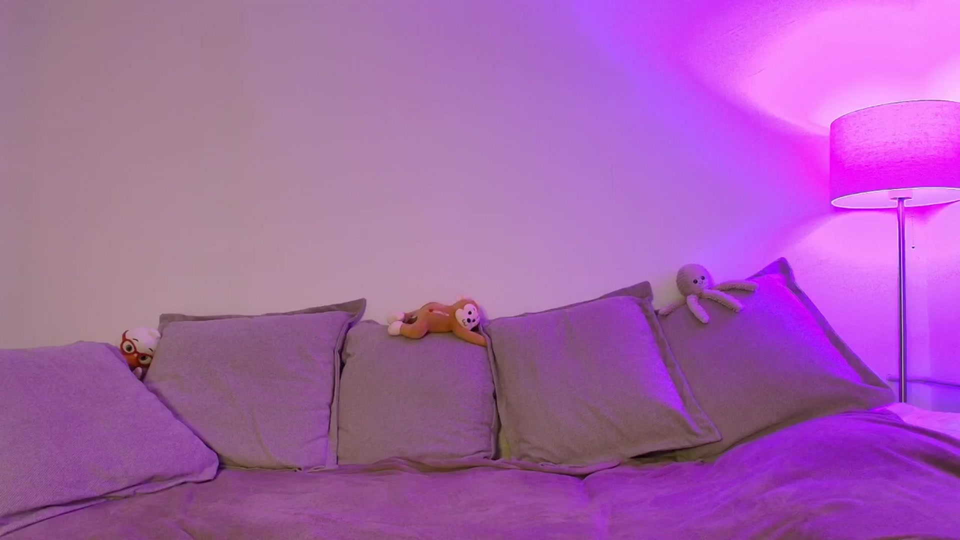 Gallery image thumbnail from Elenaxkiss's myfreecams stream on, 05/01/2026, 20:22 image 12 of 20