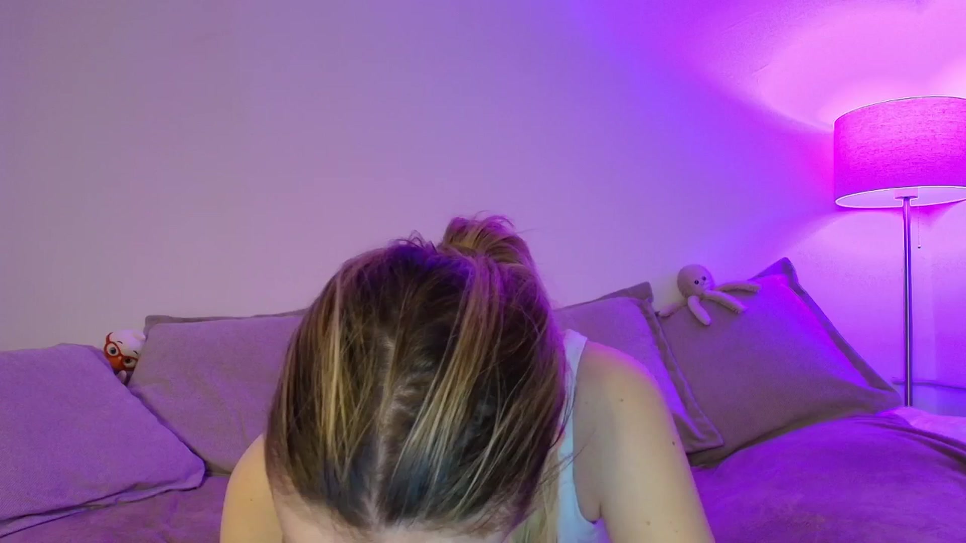 Gallery image thumbnail from Elenaxkiss's myfreecams stream on, 05/01/2026, 20:22 image 4 of 20
