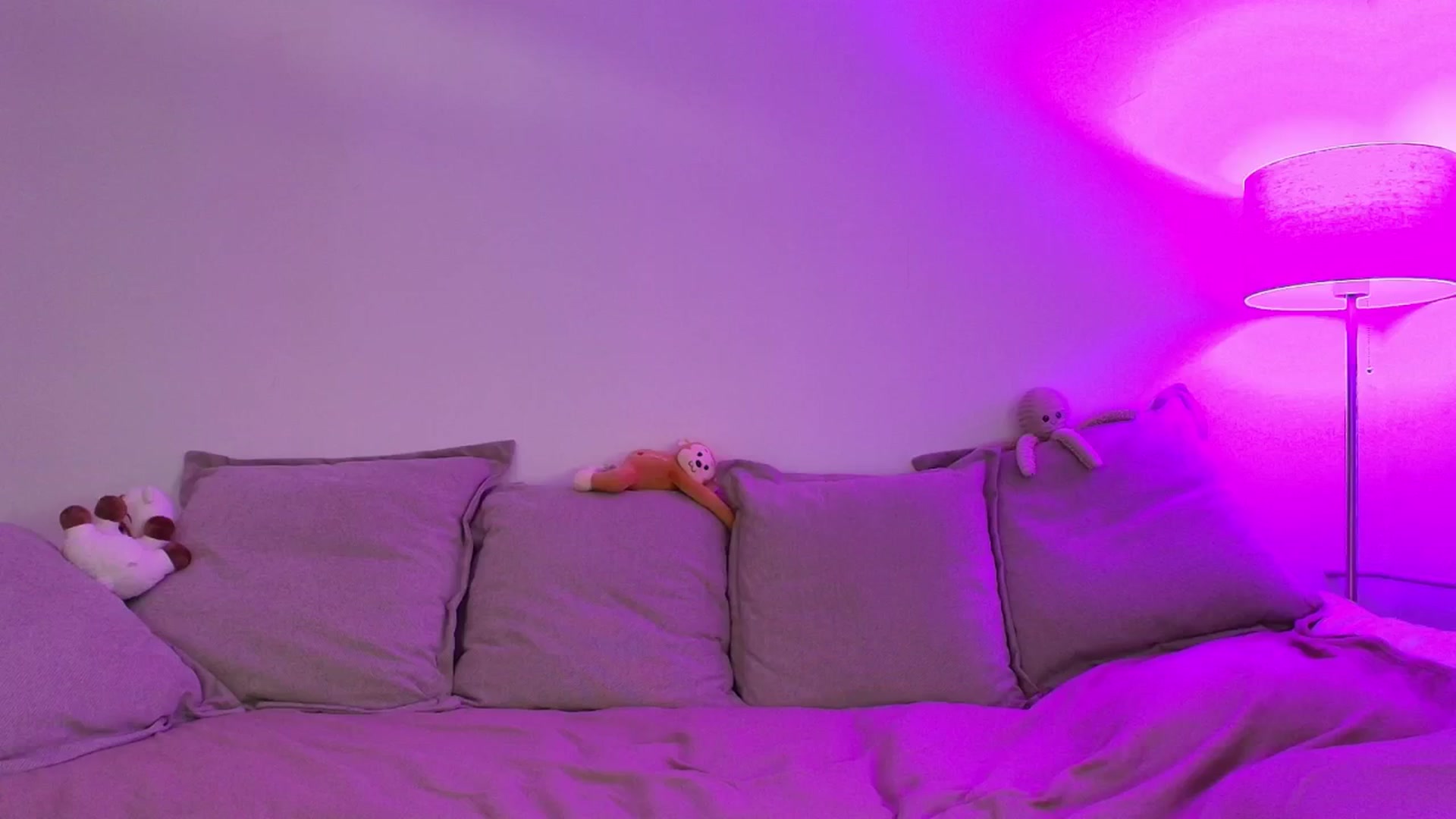 Gallery image thumbnail from Elenaxkiss's myfreecams stream on, 05/02/2026, 12:17 image 7 of 20