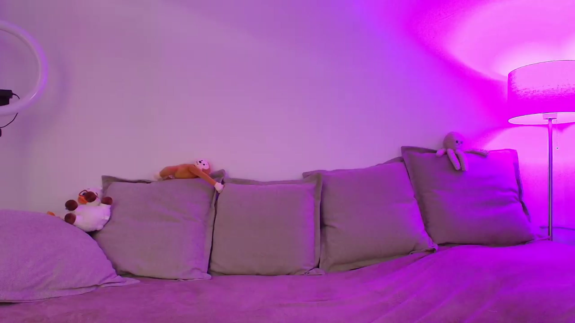 Gallery image thumbnail from Elenaxkiss's myfreecams stream on, 05/05/2026, 09:48 image 17 of 20