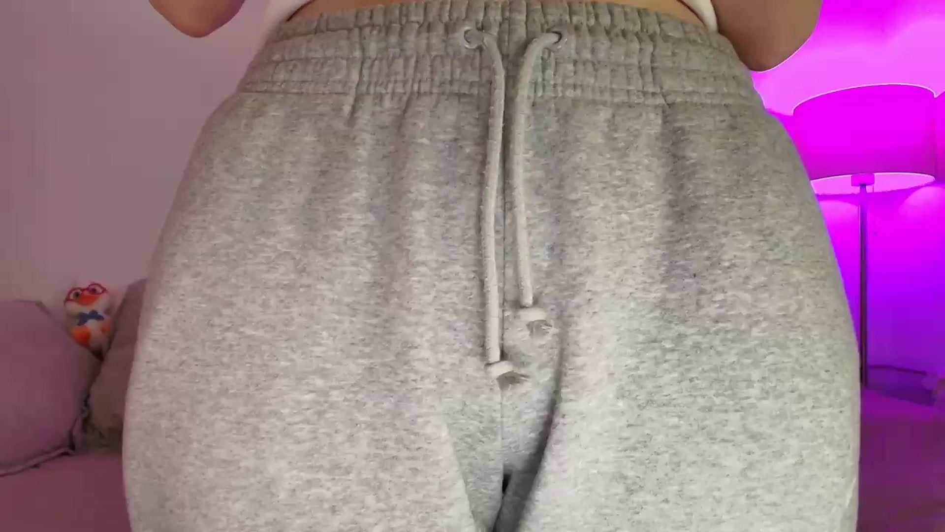 Gallery image thumbnail from Elenaxkiss's myfreecams stream on, 05/11/2026, 09:09 image 5 of 20