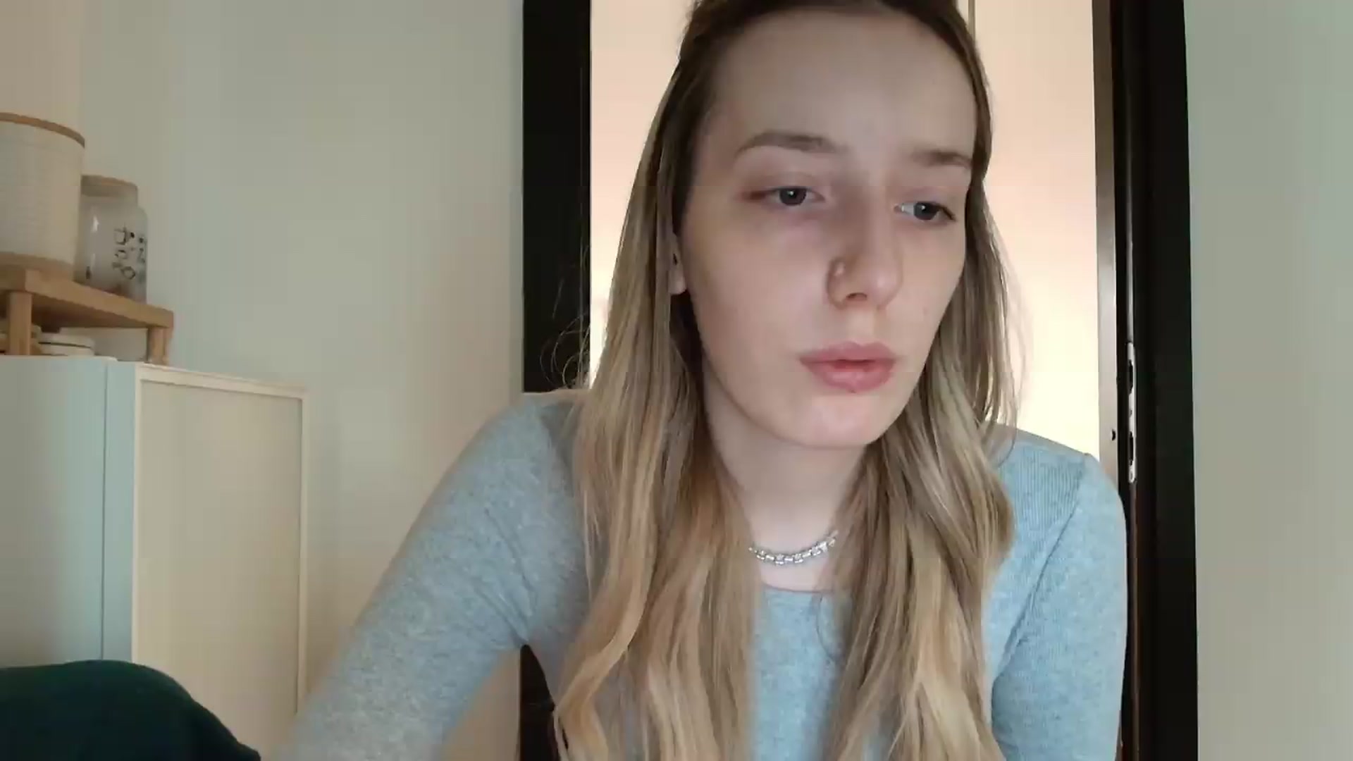 Gallery image thumbnail from Elenaxkiss's myfreecams stream on, 05/12/2026, 09:30 image 2 of 20