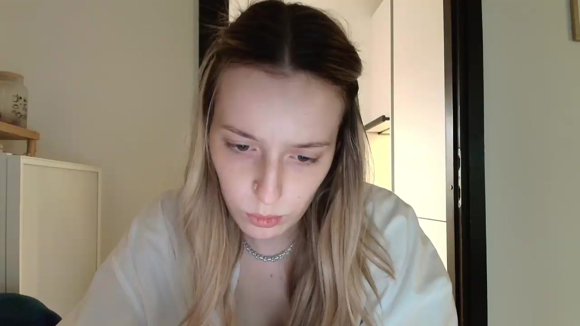 Gallery image thumbnail from Elenaxkiss's myfreecams stream on, 05/12/2026, 12:09 image 1 of 20