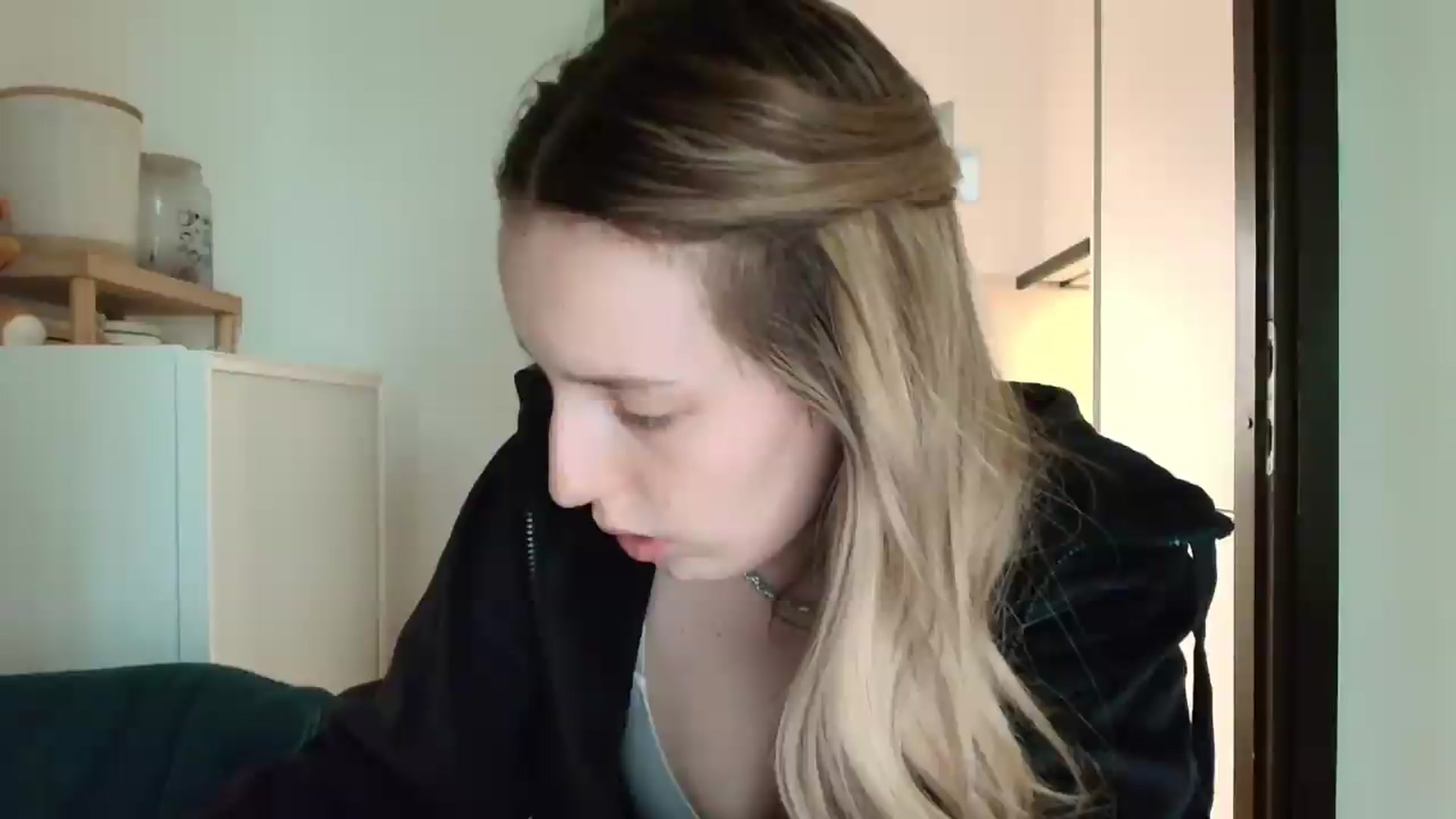 Gallery image thumbnail from Elenaxkiss's myfreecams stream on, 05/13/2026, 11:18 image 7 of 20