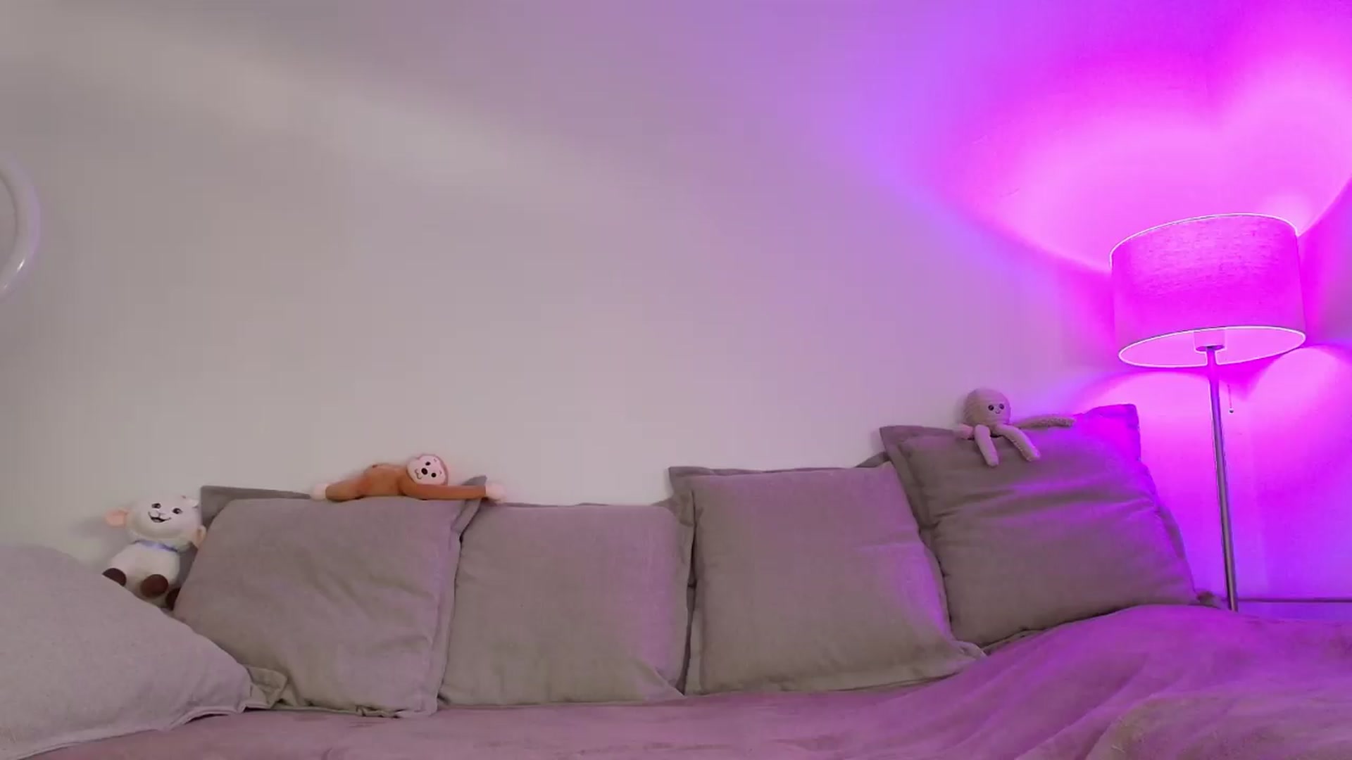 Gallery image thumbnail from Elenaxkiss's myfreecams stream on, 05/14/2026, 10:34 image 1 of 20