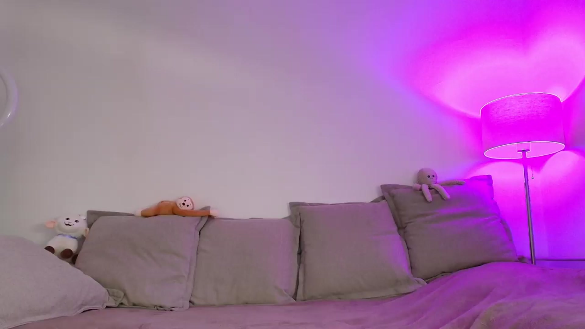 Gallery image thumbnail from Elenaxkiss's myfreecams stream on, 05/14/2026, 10:34 image 2 of 20