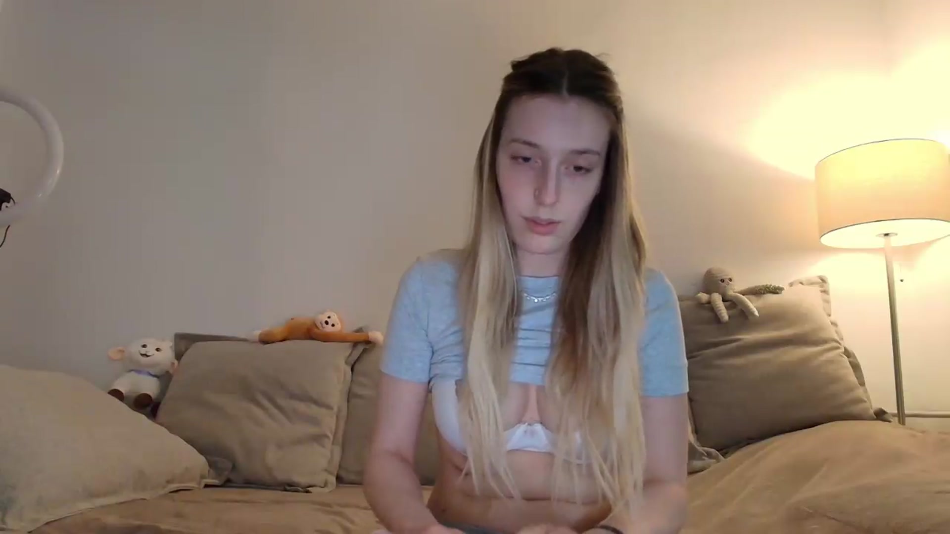 Gallery image thumbnail from Elenaxkiss's myfreecams stream on, 05/14/2026, 10:34 image 18 of 20
