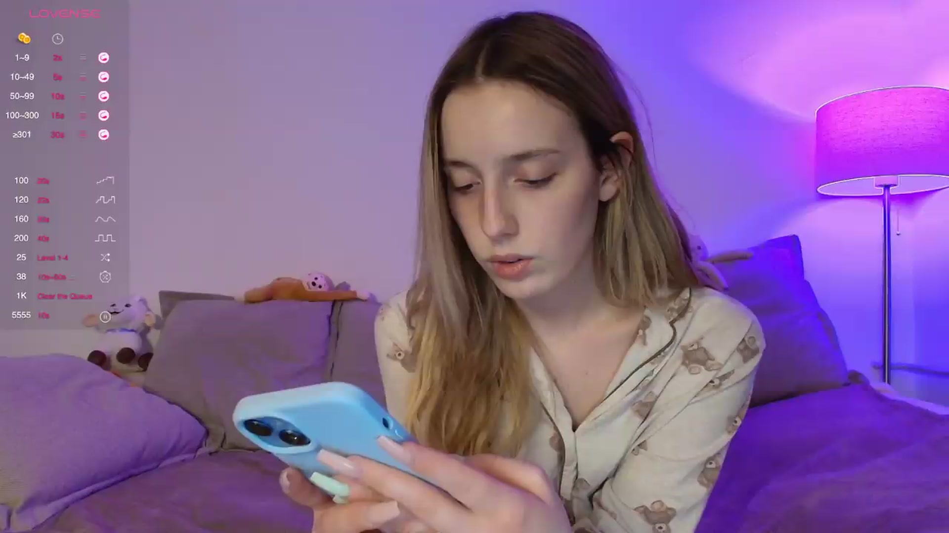 Gallery image thumbnail from Elenaxkiss's myfreecams stream on, 05/14/2026, 20:37 image 1 of 20