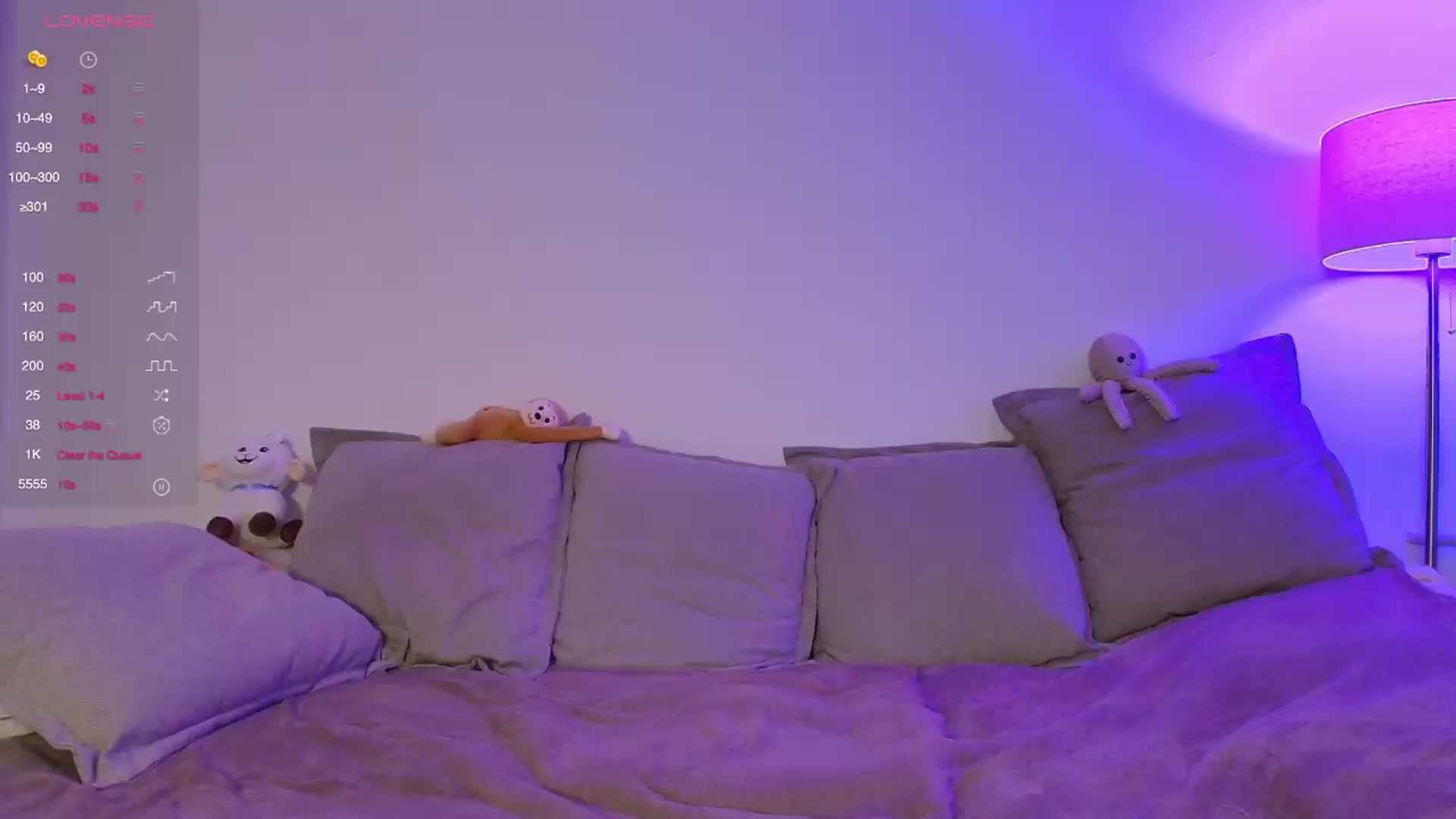 Gallery image thumbnail from Elenaxkiss's myfreecams stream on, 05/14/2026, 20:37 image 17 of 20
