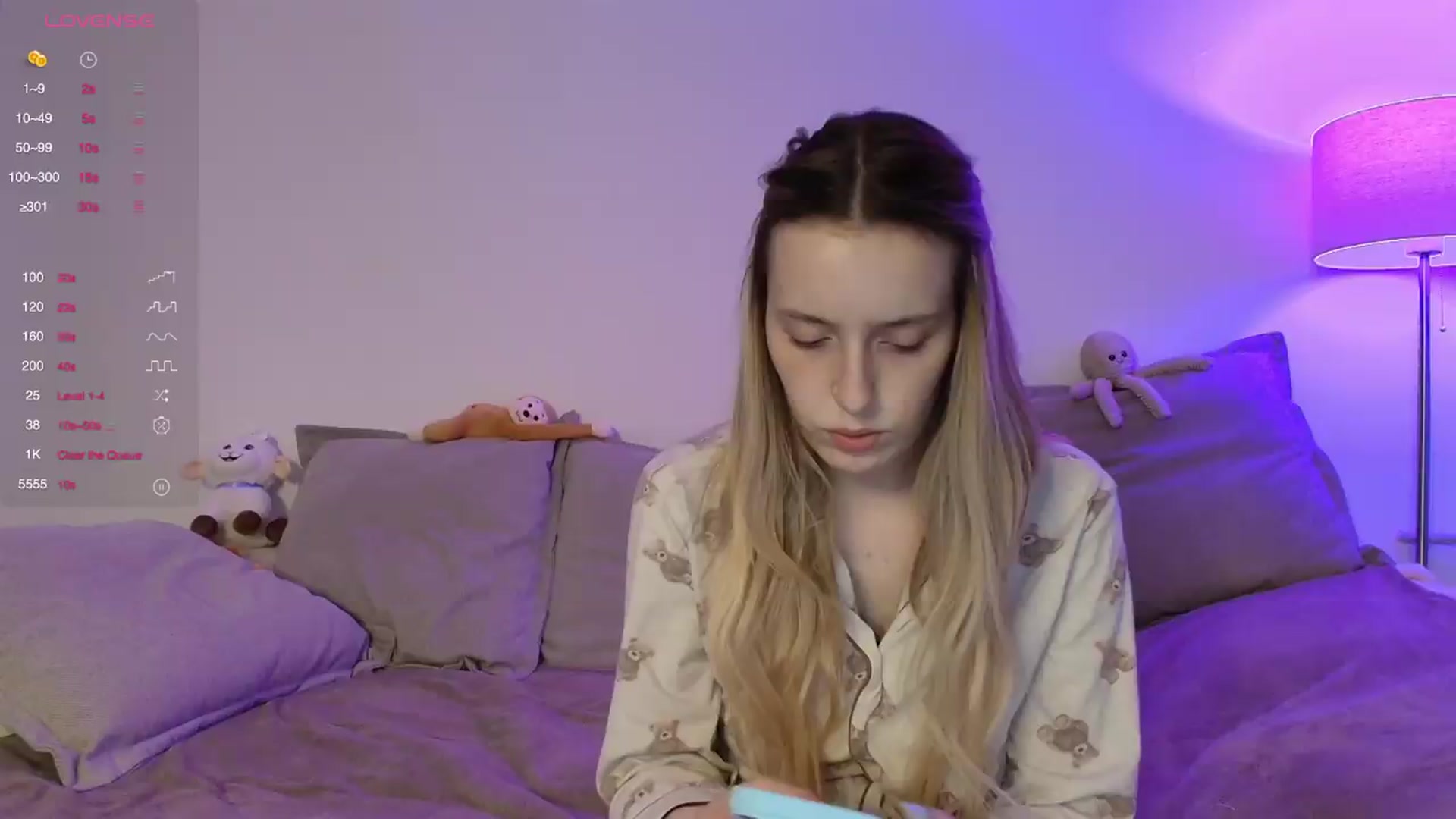 Gallery image thumbnail from Elenaxkiss's myfreecams stream on, 05/14/2026, 20:37 image 12 of 20