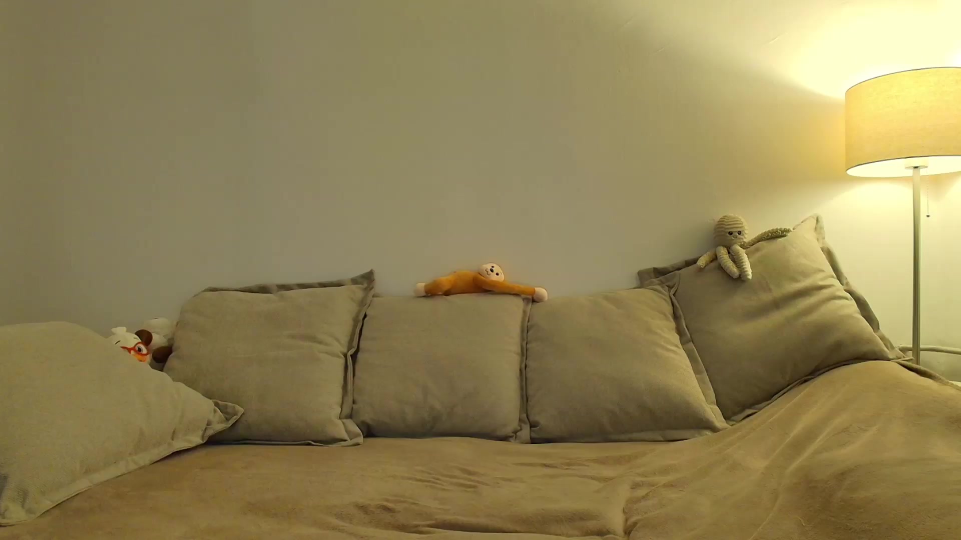 Gallery image thumbnail from Elenaxkiss's myfreecams stream on, 05/15/2026, 11:25 image 18 of 20