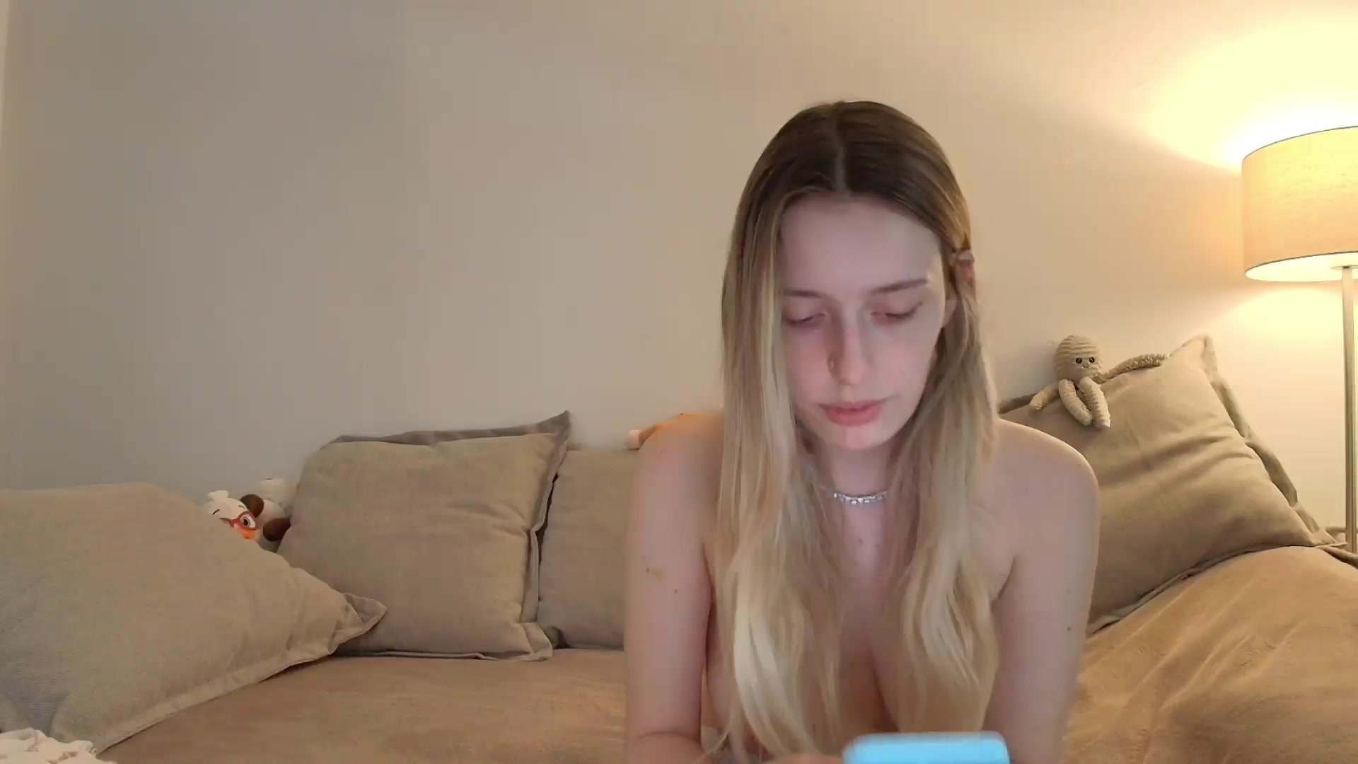 Gallery image thumbnail from Elenaxkiss's myfreecams stream on, 05/15/2026, 11:25 image 7 of 20