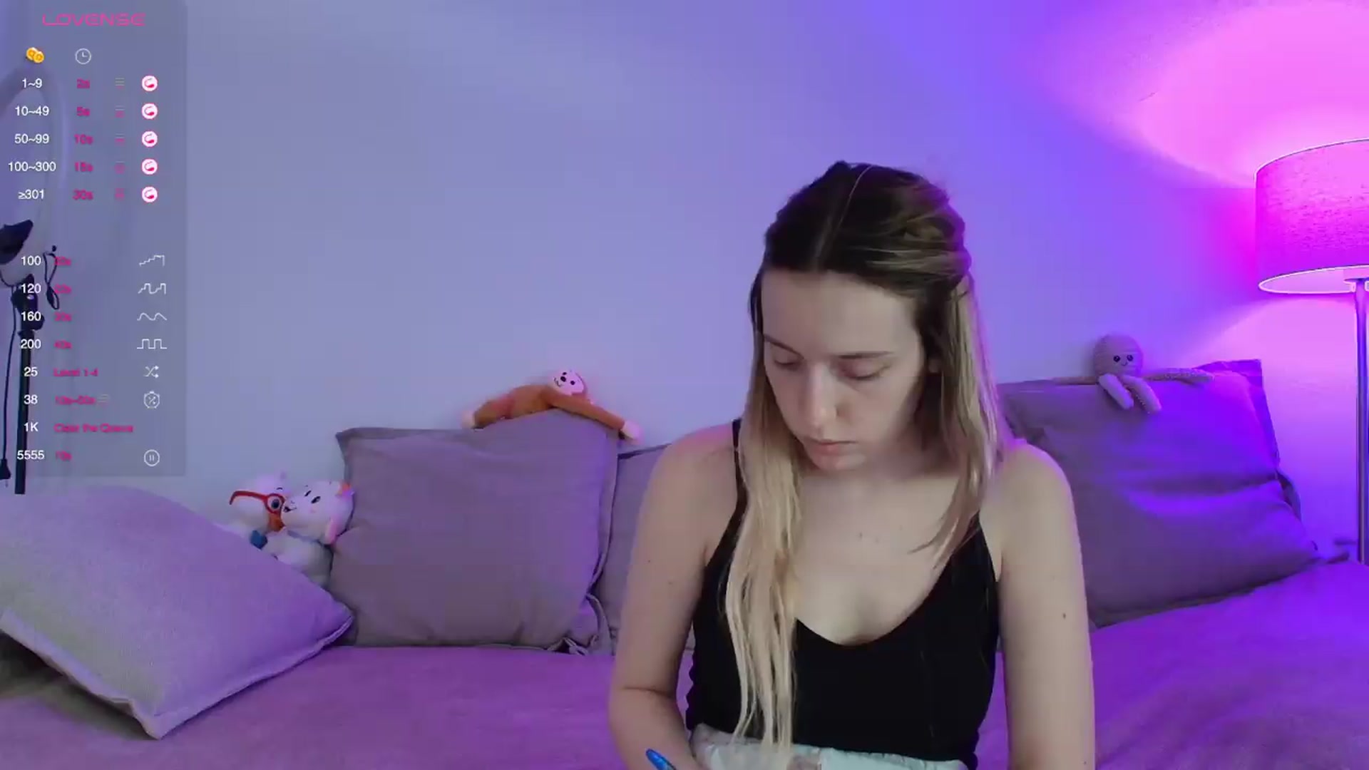 Gallery image thumbnail from Elenaxkiss's myfreecams stream on, 05/19/2026, 11:17 image 13 of 20