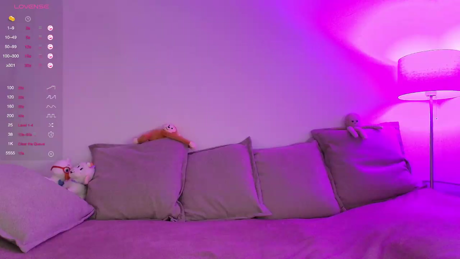 Gallery image thumbnail from Elenaxkiss's myfreecams stream on, 05/19/2026, 11:17 image 18 of 20