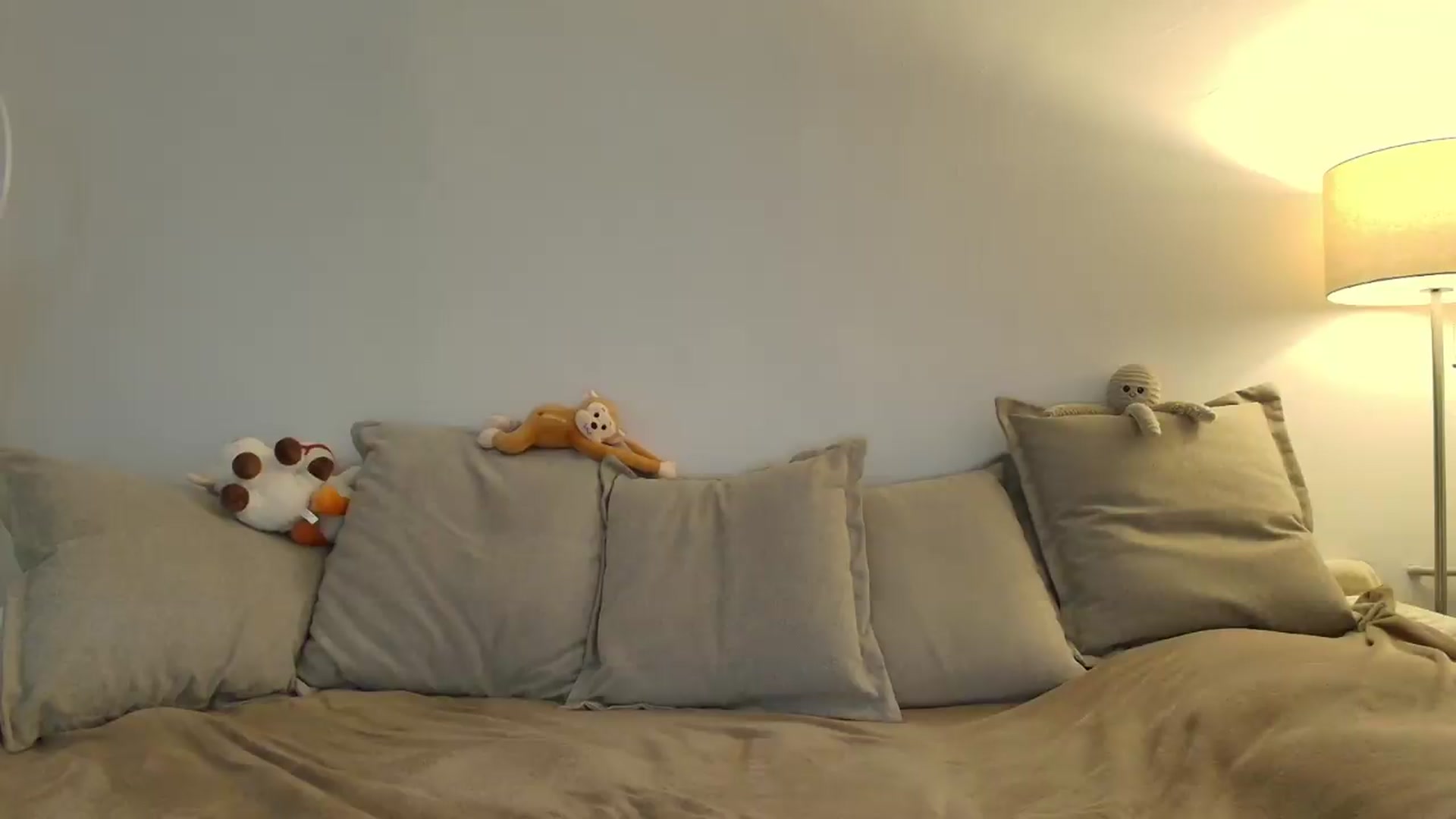 Gallery image thumbnail from Elenaxkiss's myfreecams stream on, 05/20/2026, 10:18 image 20 of 20