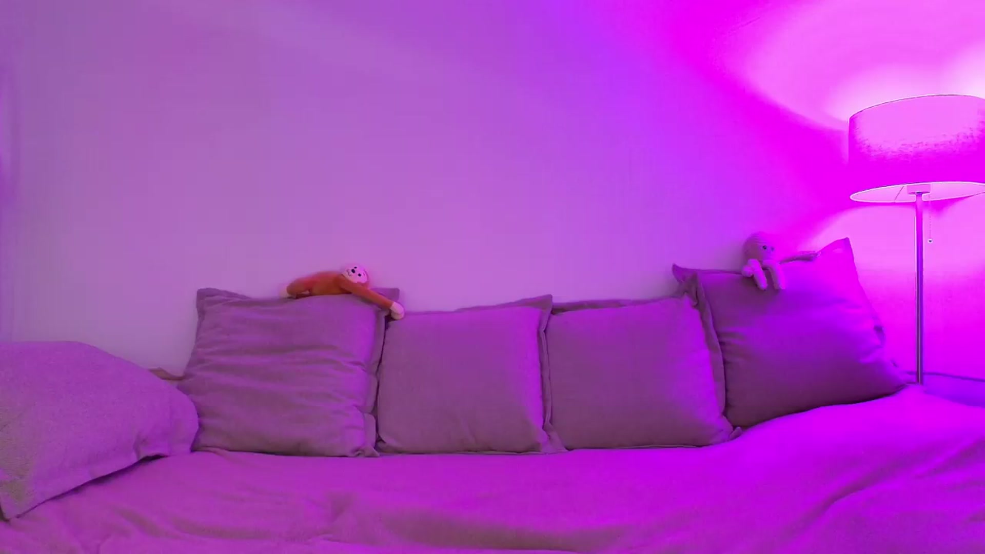 Gallery image thumbnail from Elenaxkiss's myfreecams stream on, 05/21/2026, 10:02 image 11 of 20