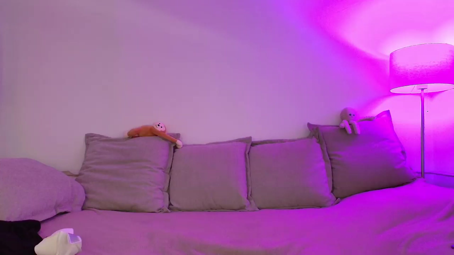 Gallery image thumbnail from Elenaxkiss's myfreecams stream on, 05/21/2026, 10:02 image 19 of 20