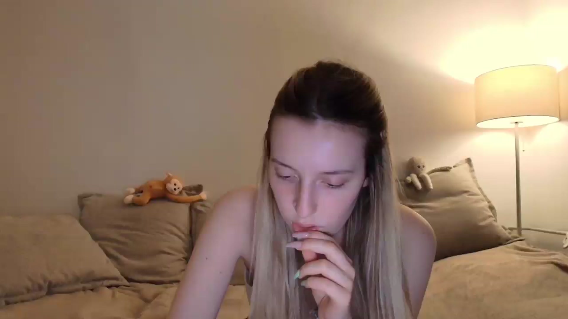 Gallery image thumbnail from Elenaxkiss's myfreecams stream on, 05/21/2026, 21:12 image 5 of 20