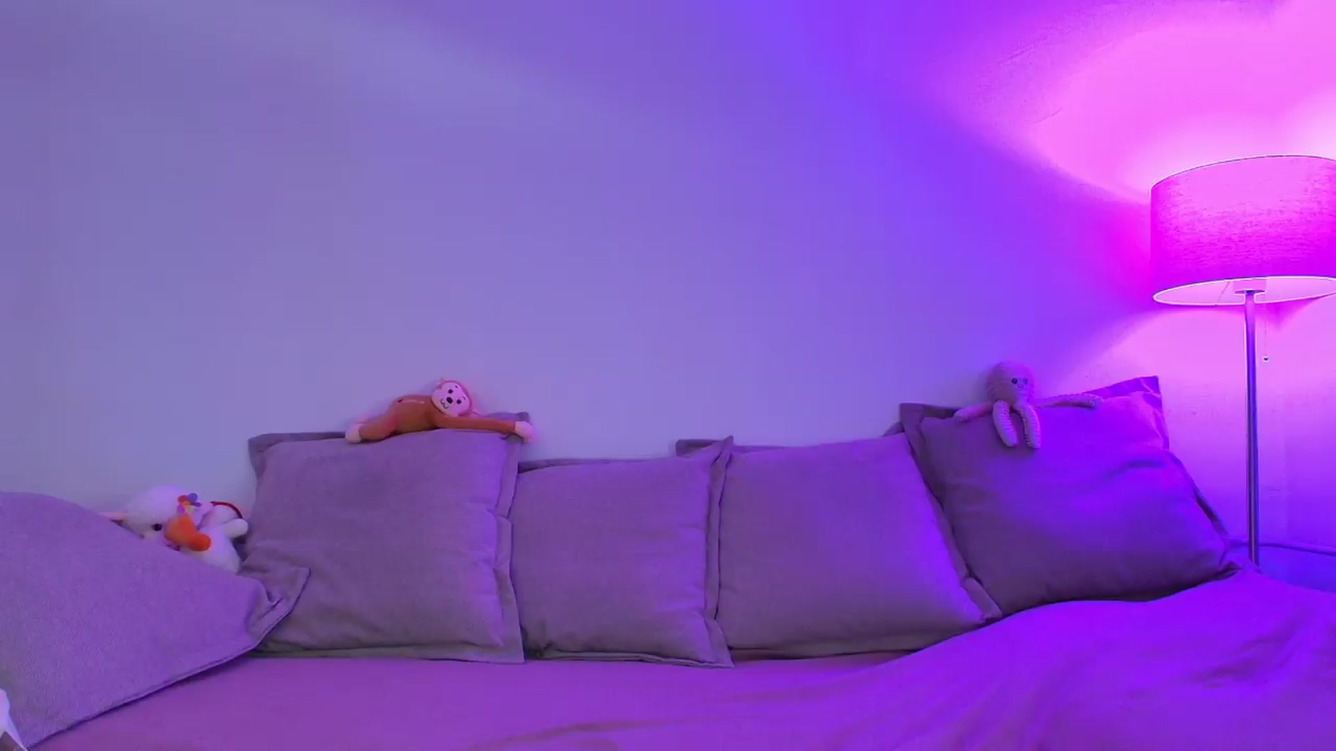 Gallery image thumbnail from Elenaxkiss's myfreecams stream on, 05/22/2026, 09:42 image 19 of 20