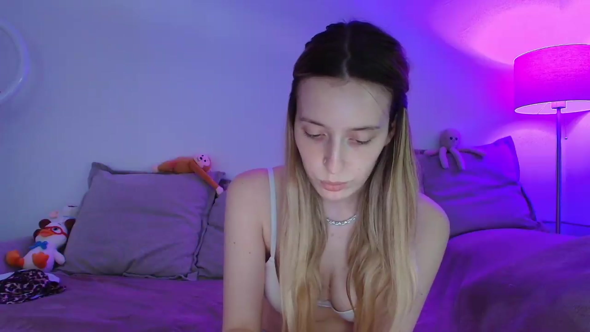 Gallery image thumbnail from Elenaxkiss's myfreecams stream on, 06/08/2026, 11:05 image 15 of 20