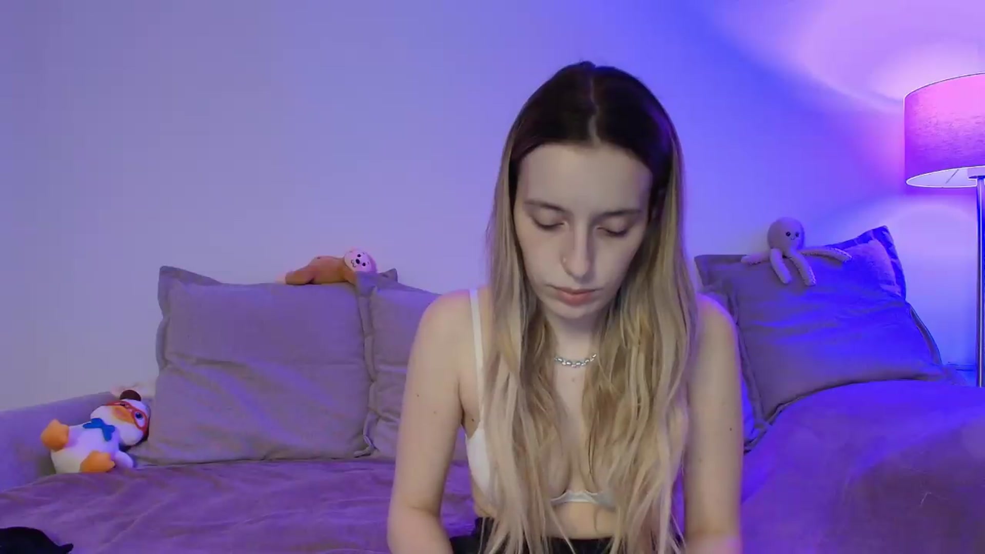 Gallery image thumbnail from Elenaxkiss's myfreecams stream on, 06/08/2026, 20:38 image 20 of 20