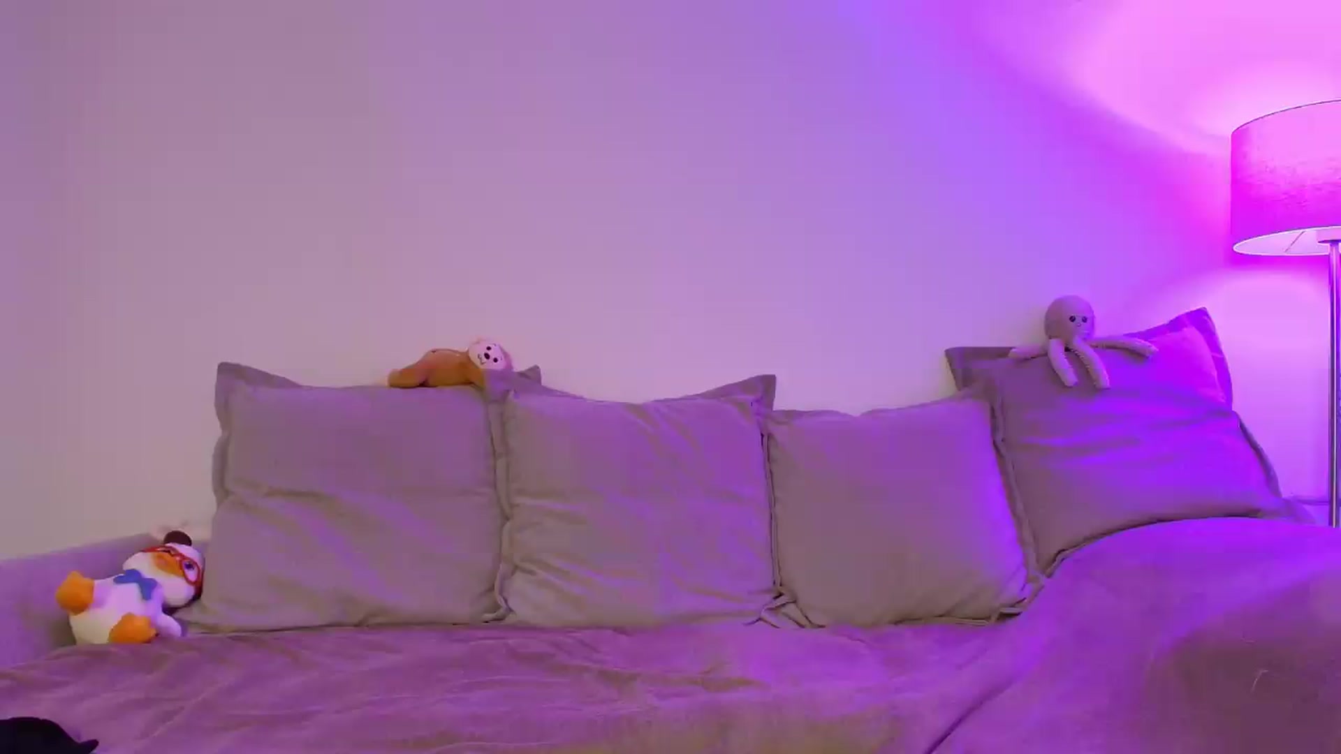 Gallery image thumbnail from Elenaxkiss's myfreecams stream on, 06/08/2026, 20:38 image 4 of 20
