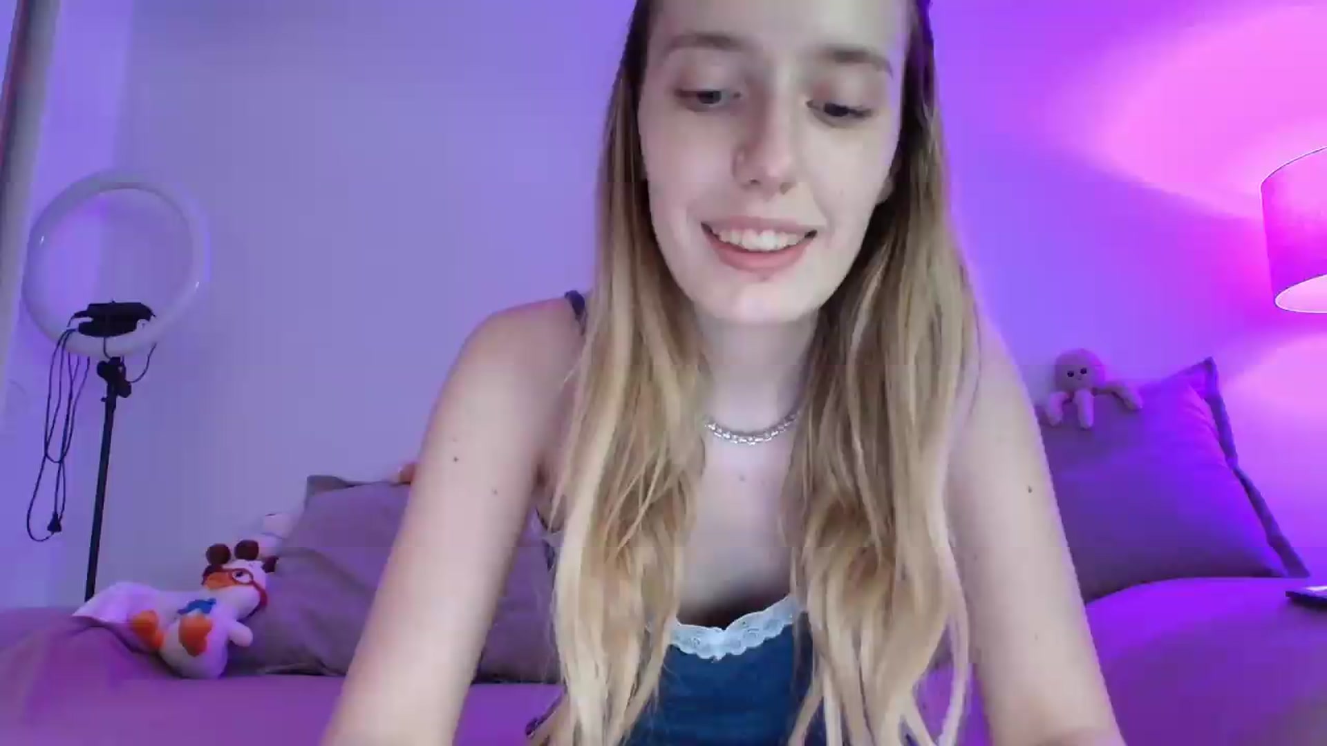 Gallery image thumbnail from Elenaxkiss's myfreecams stream on, 06/09/2026, 08:48 image 1 of 20