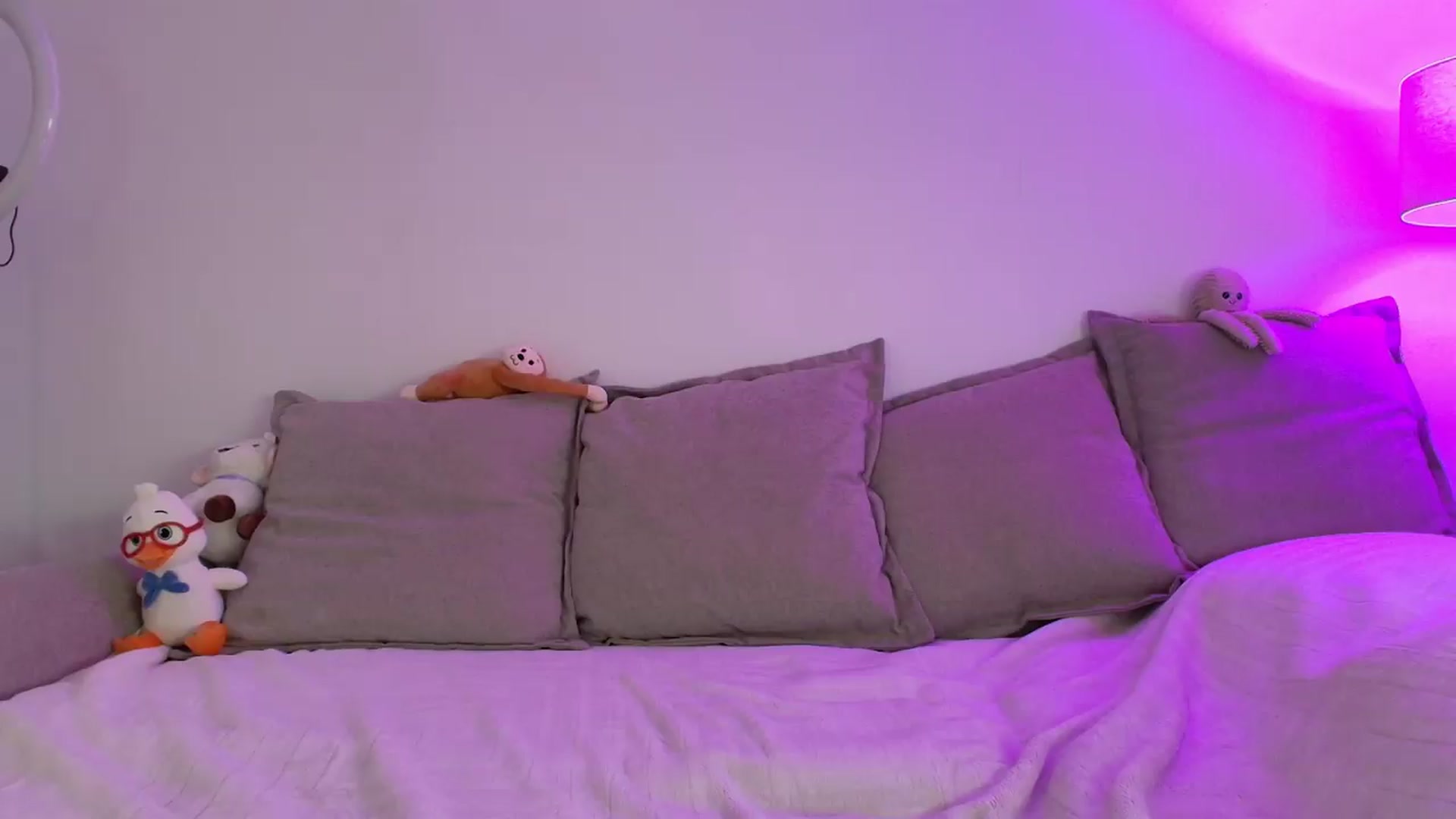 Gallery image thumbnail from Elenaxkiss's myfreecams stream on, 06/10/2026, 11:11 image 15 of 20