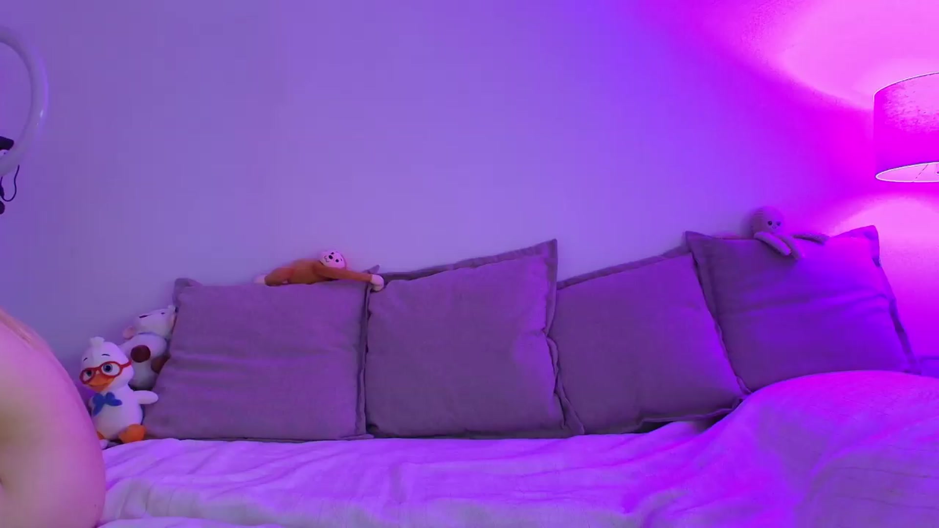 Gallery image thumbnail from Elenaxkiss's myfreecams stream on, 06/10/2026, 11:11 image 3 of 20