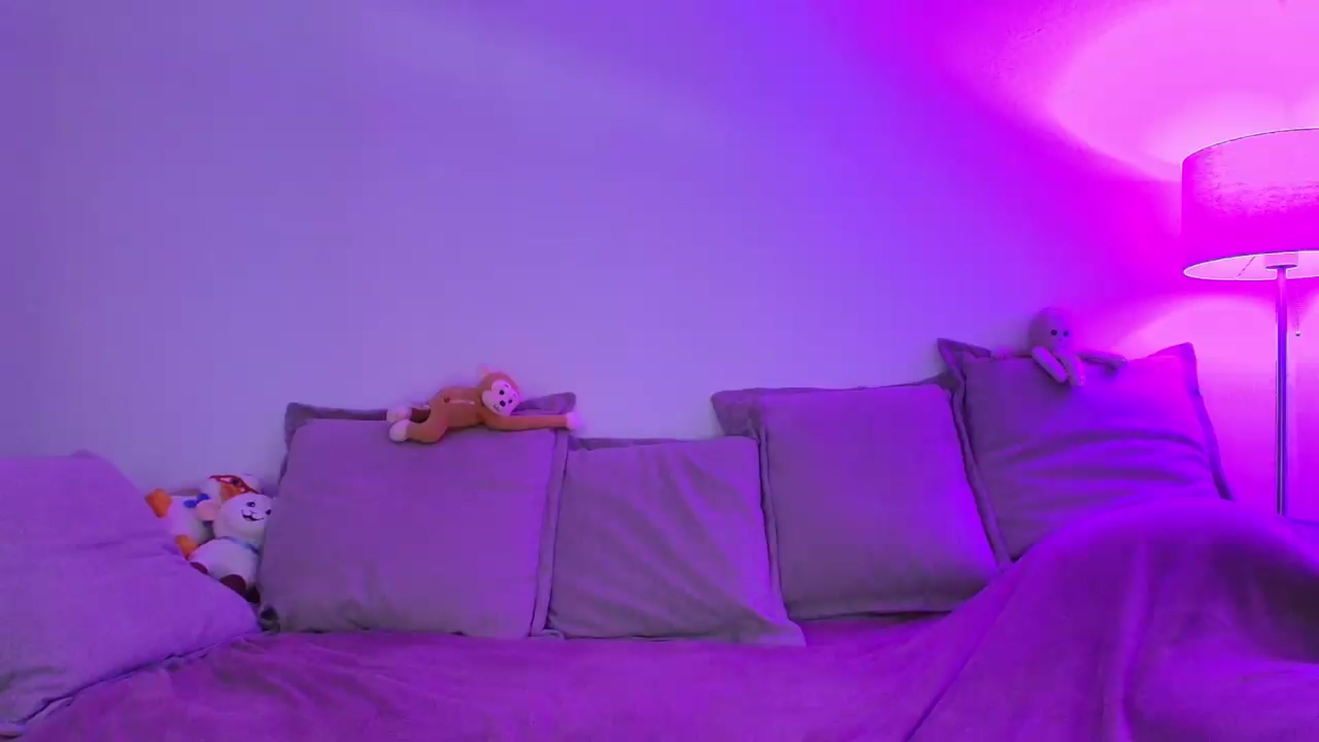 Gallery image thumbnail from Elenaxkiss's myfreecams stream on, 06/25/2026, 12:33 image 13 of 20