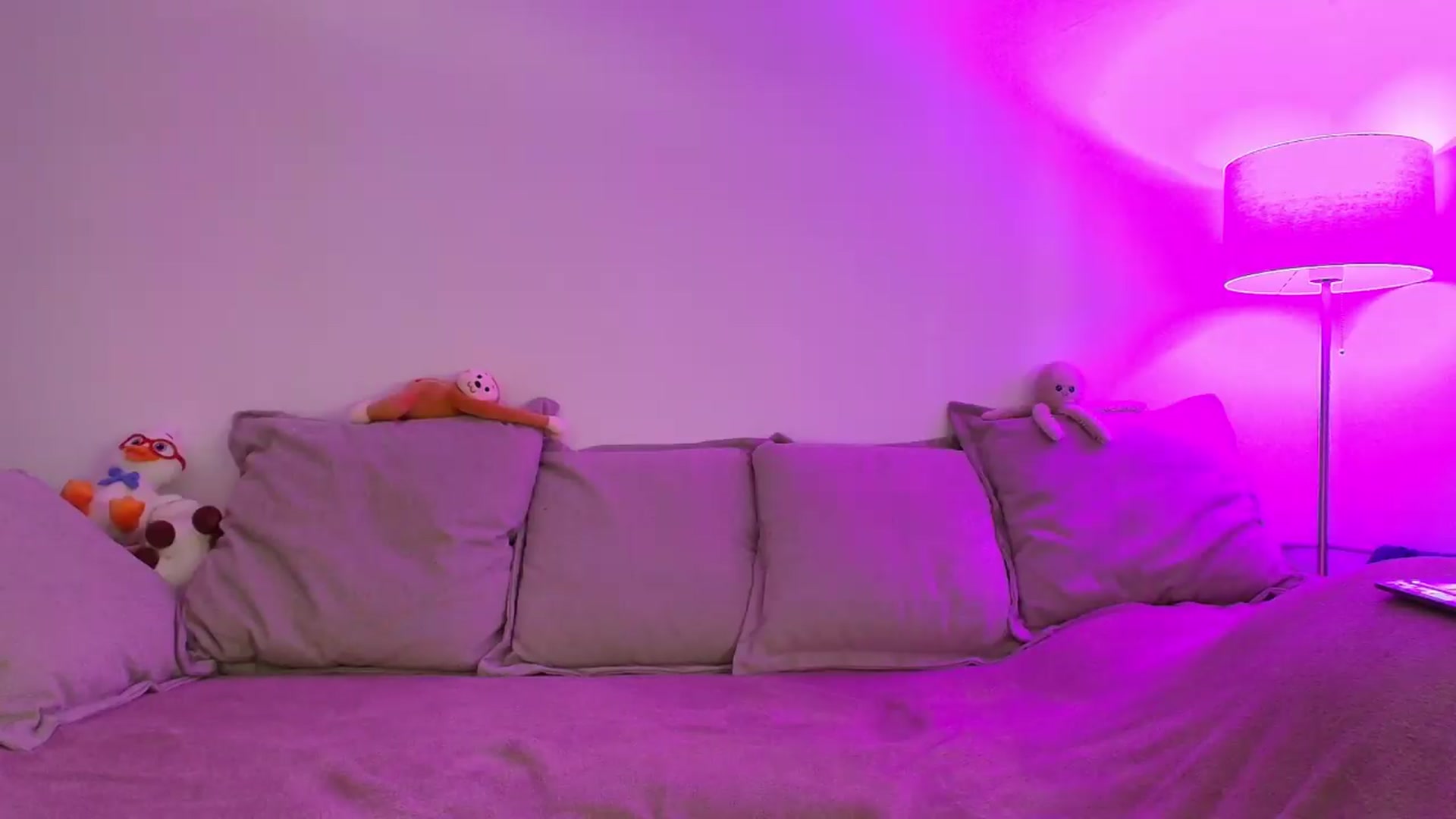 Gallery image thumbnail from Elenaxkiss's myfreecams stream on, 06/26/2026, 09:39 image 14 of 20