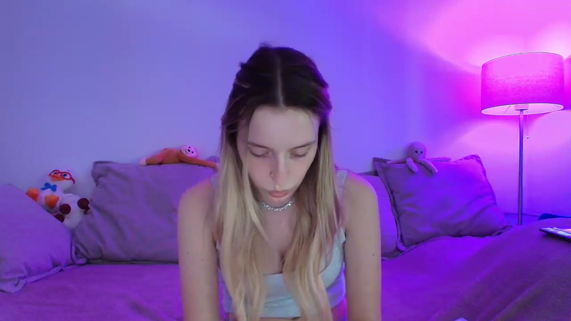 Gallery image thumbnail from Elenaxkiss's myfreecams stream on, 06/26/2026, 09:39 image 12 of 20