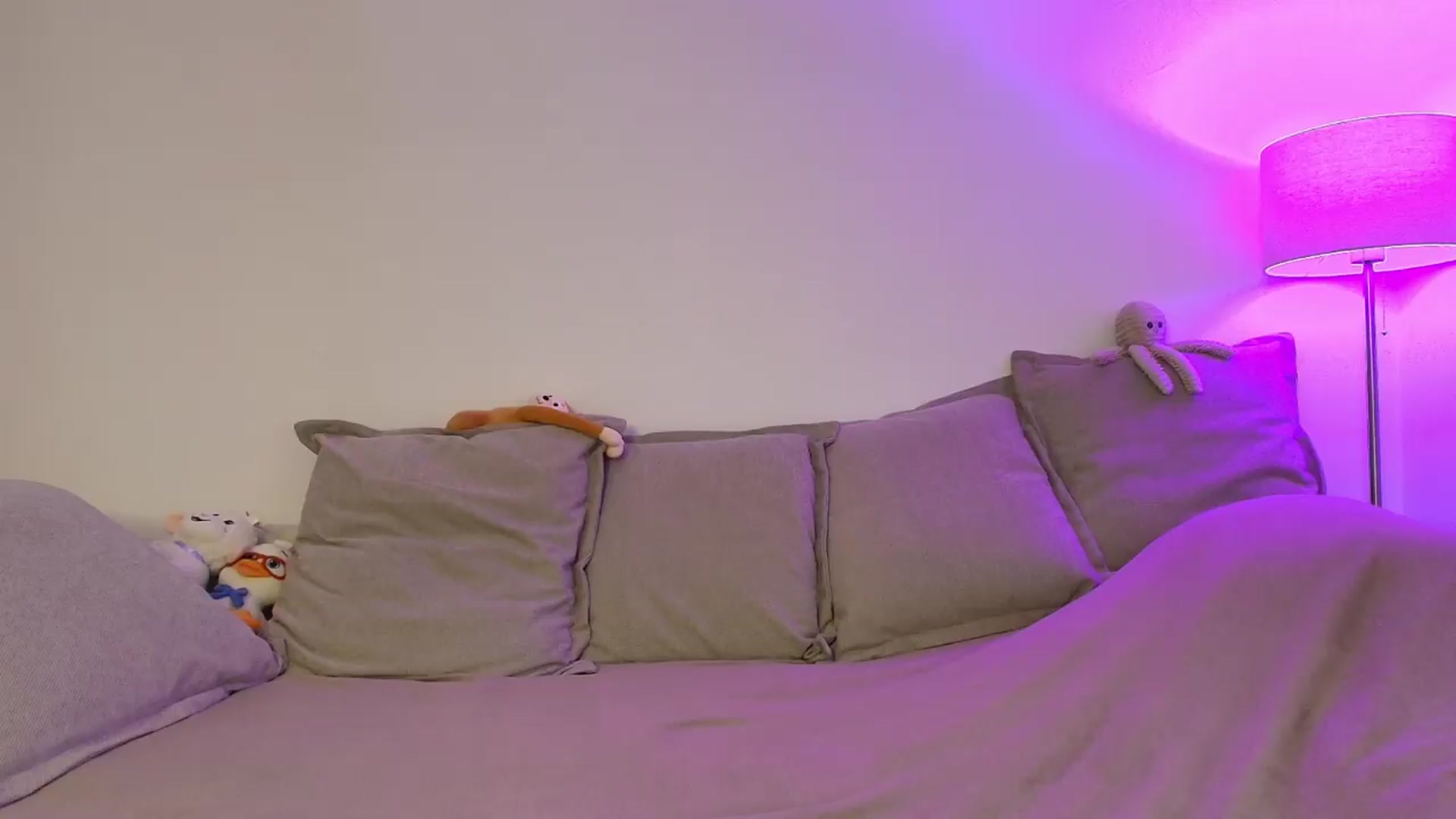 Gallery image thumbnail from Elenaxkiss's myfreecams stream on, 07/02/2026, 11:04 image 11 of 20