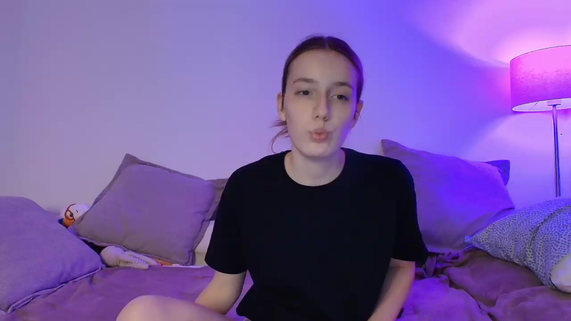 Gallery image thumbnail from Elenaxkiss's myfreecams stream on, 07/04/2026, 20:57 image 1 of 20