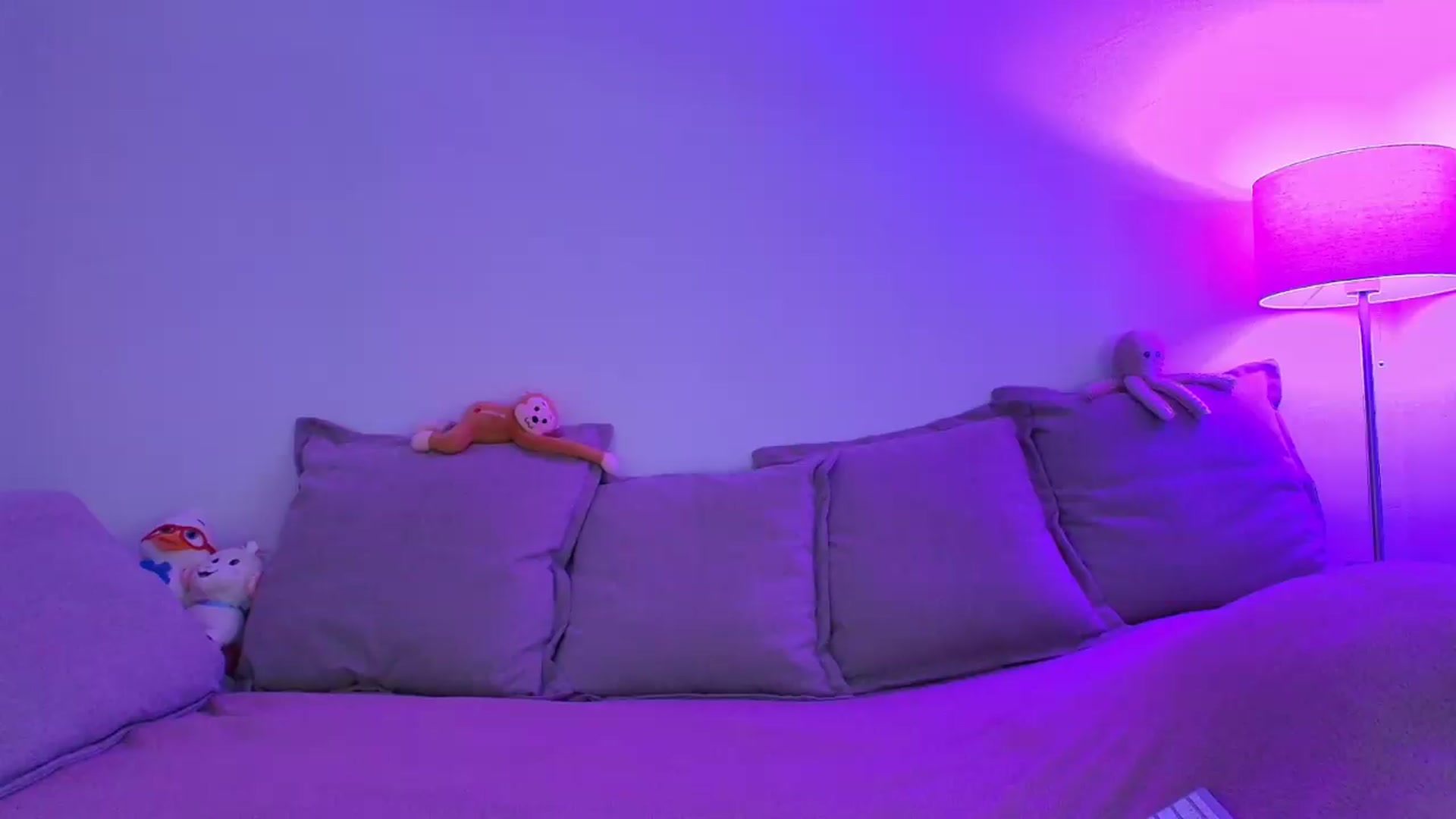 Gallery image thumbnail from Elenaxkiss's myfreecams stream on, 07/05/2026, 08:30 image 11 of 20