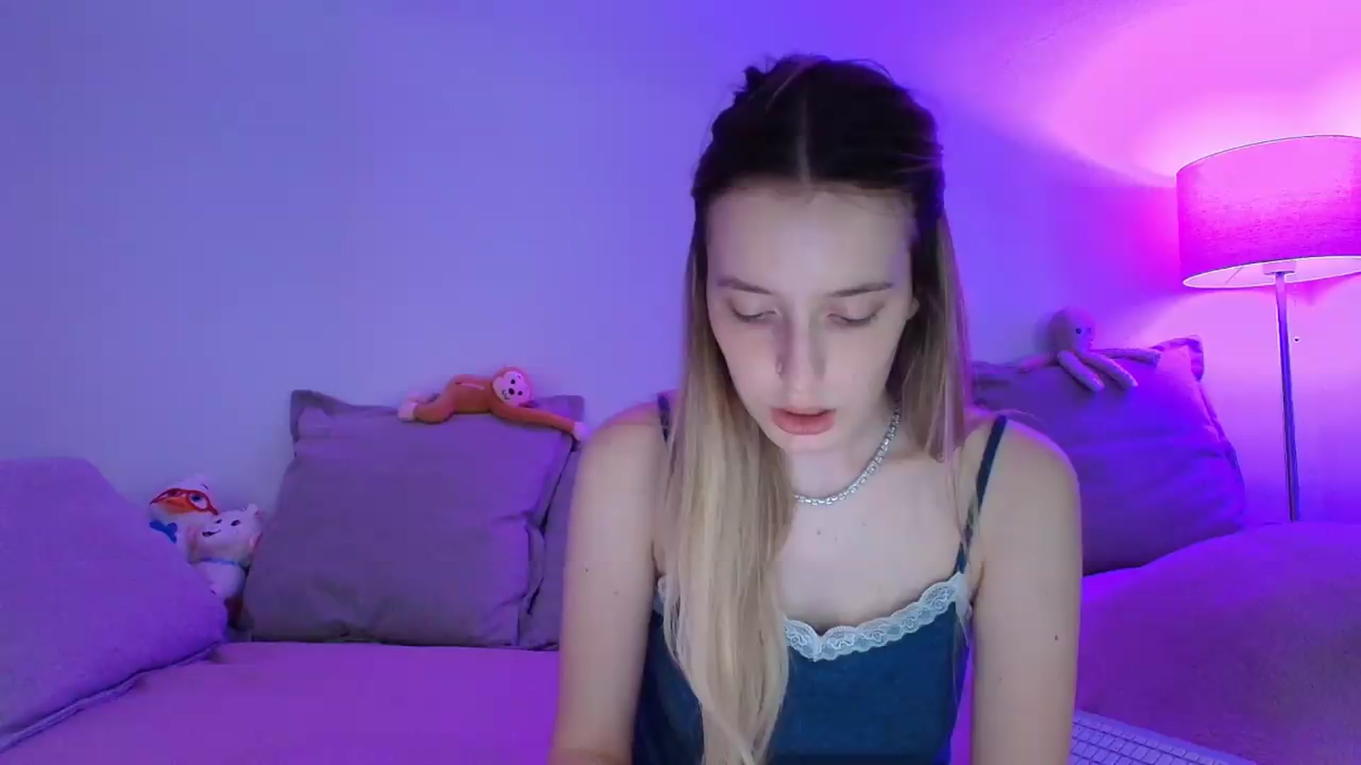 Gallery image thumbnail from Elenaxkiss's myfreecams stream on, 07/05/2026, 08:30 image 8 of 20